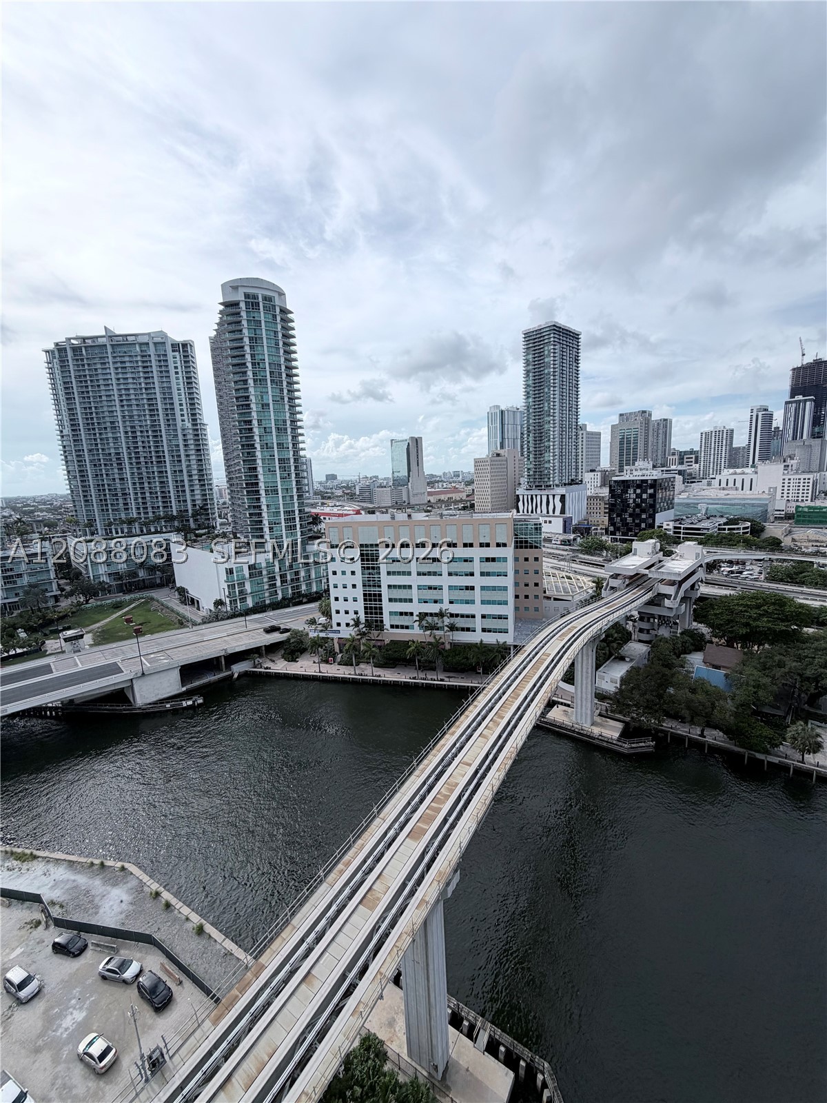 image Brickell on the River North10