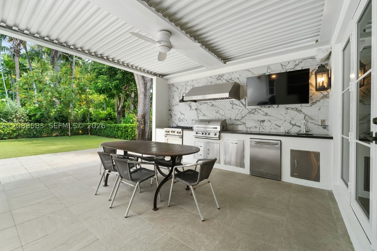 5851 SW 77th Ter South Miami, FL 33143