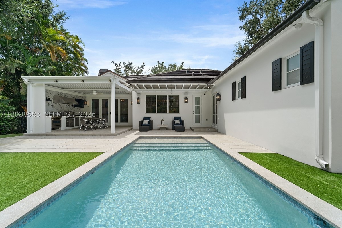 5851 SW 77th Ter South Miami, FL 33143