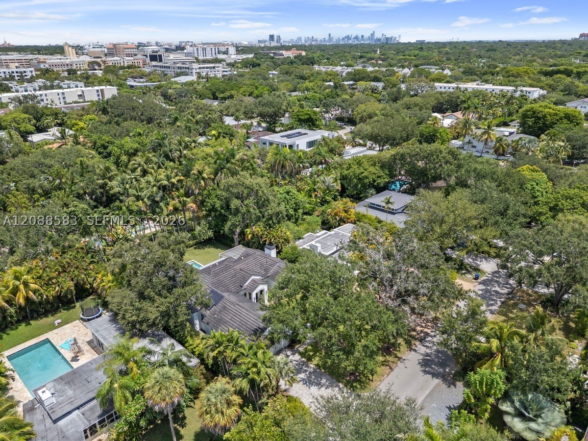 5851 SW 77th Ter South Miami, FL 33143