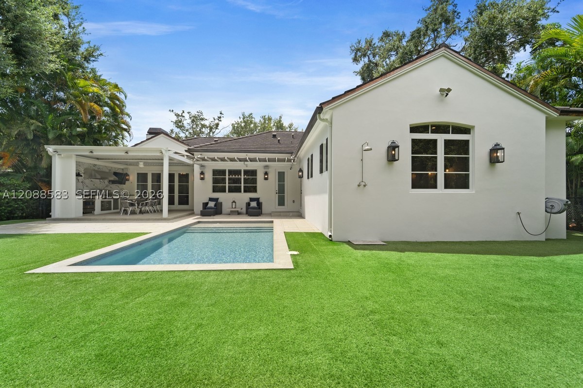 5851 SW 77th Ter South Miami, FL 33143