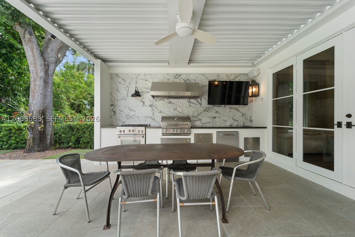 5851 SW 77th Ter South Miami, FL 33143