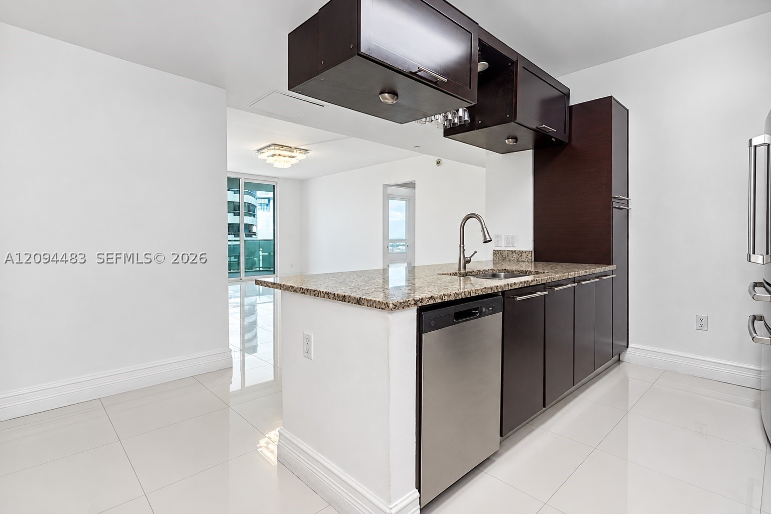 image The Plaza on Brickell West10