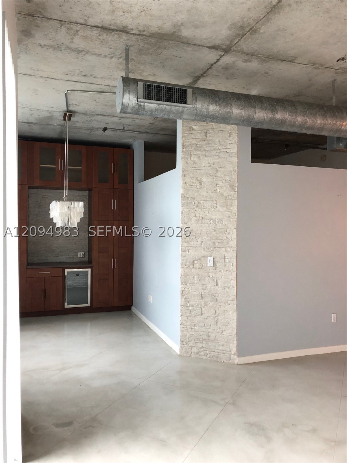image Cite on the Bay West9