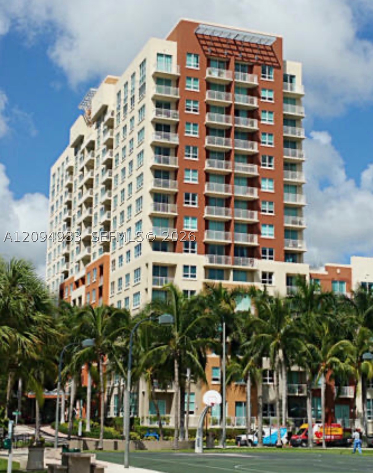 image Cite on the Bay West5
