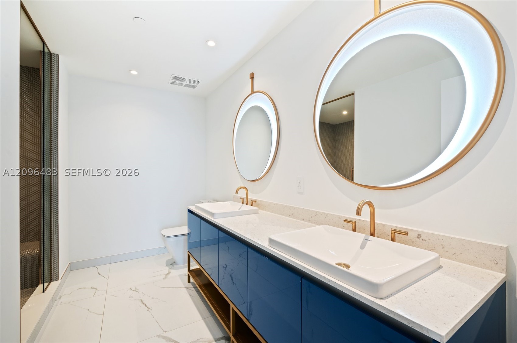 2678 Tigertail Ave #1903 Miami, FL 33133