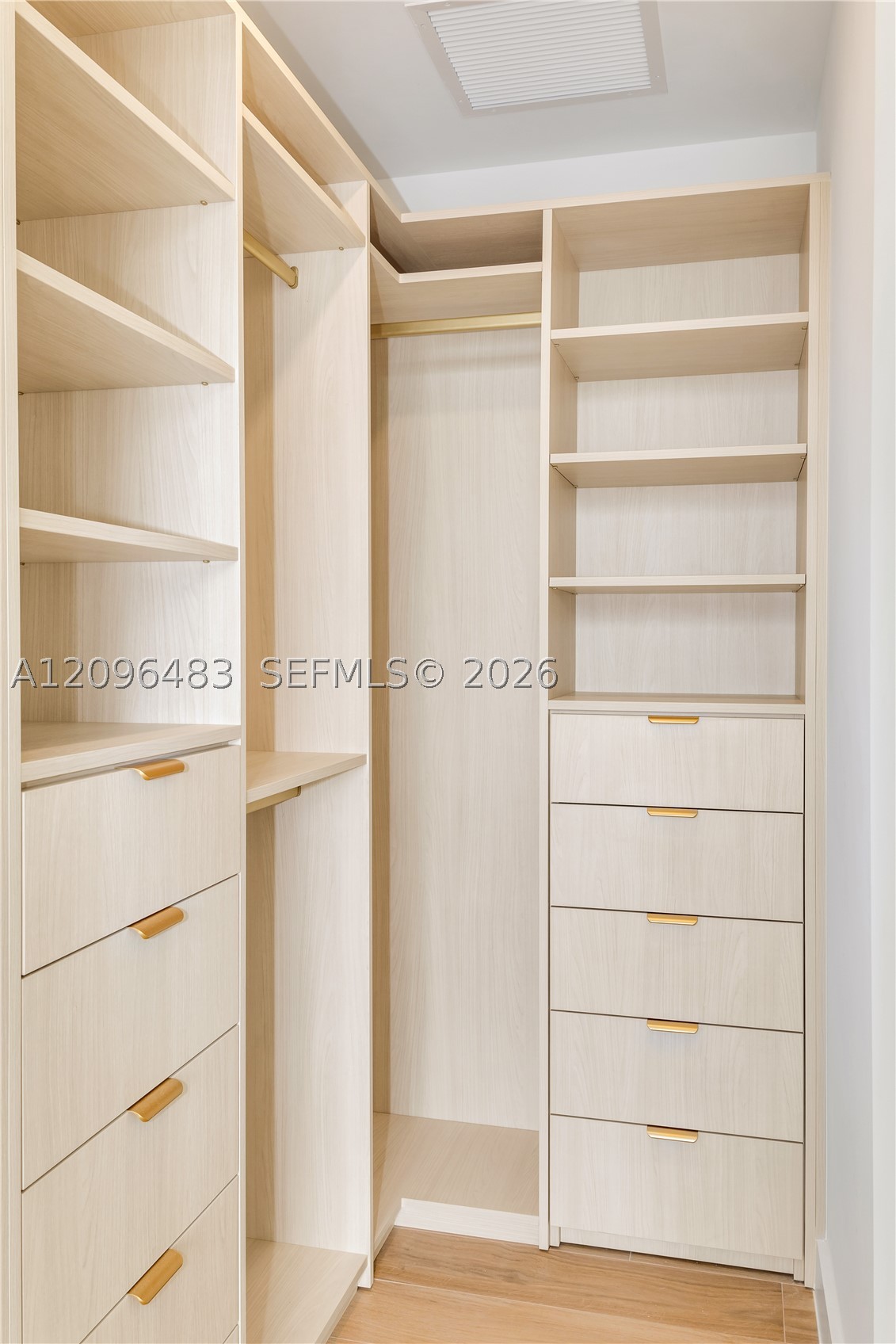 2678 Tigertail Ave #1903 Miami, FL 33133