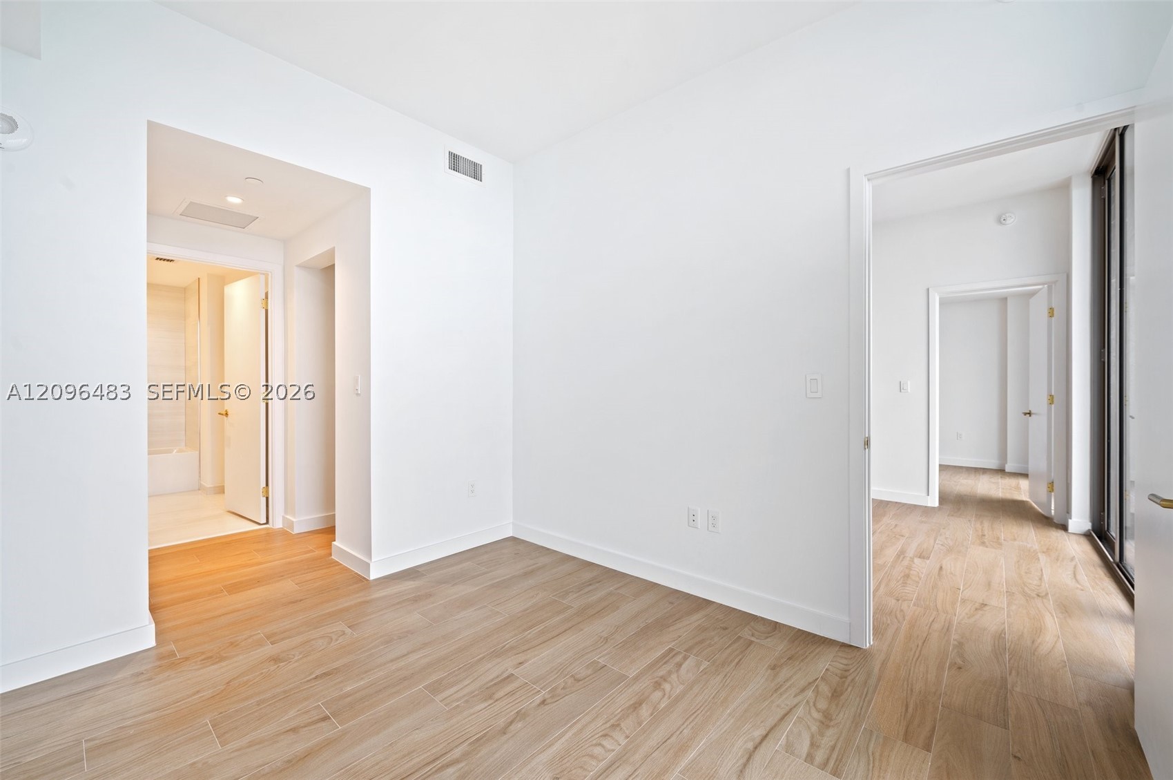 2678 Tigertail Ave #1903 Miami, FL 33133