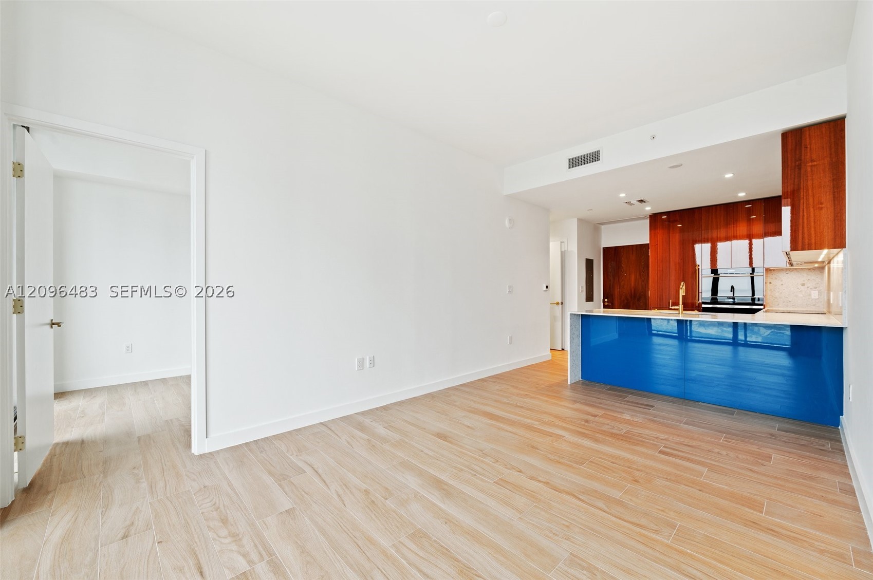 2678 Tigertail Ave #1903 Miami, FL 33133