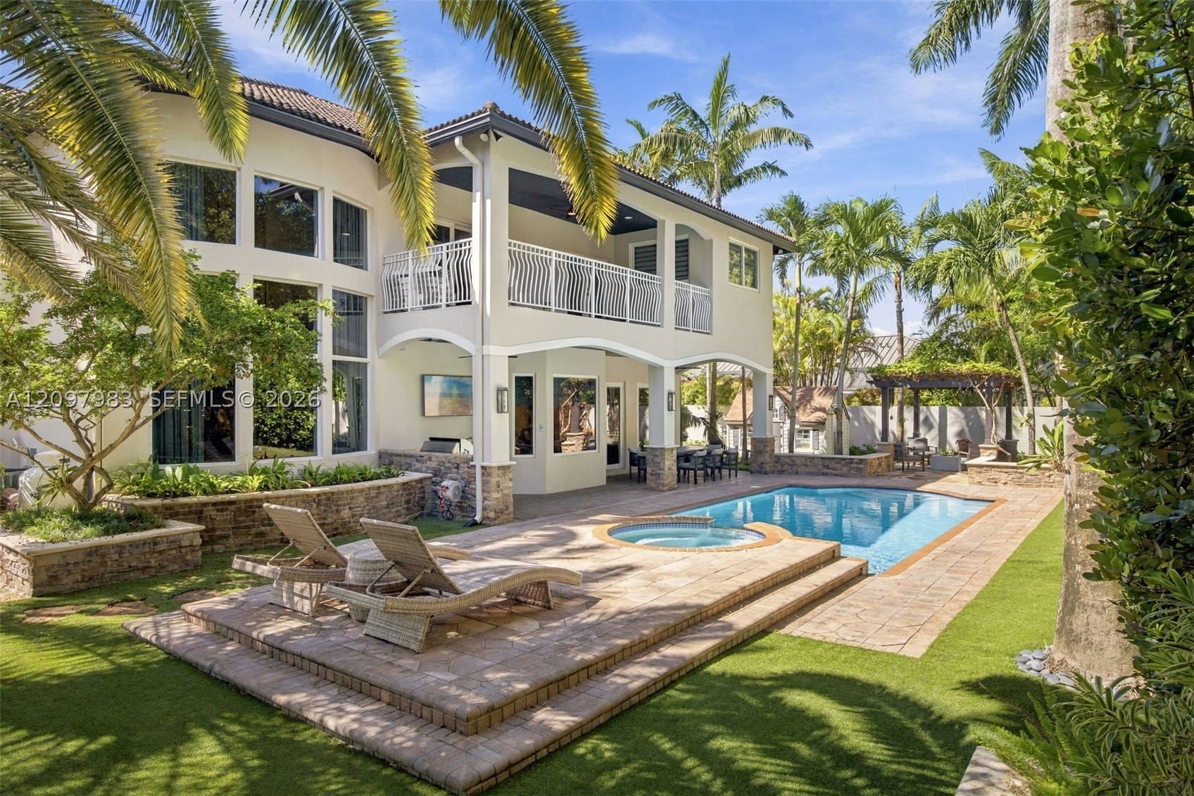 17015 SW 74th Ave Palmetto Bay, FL 33157