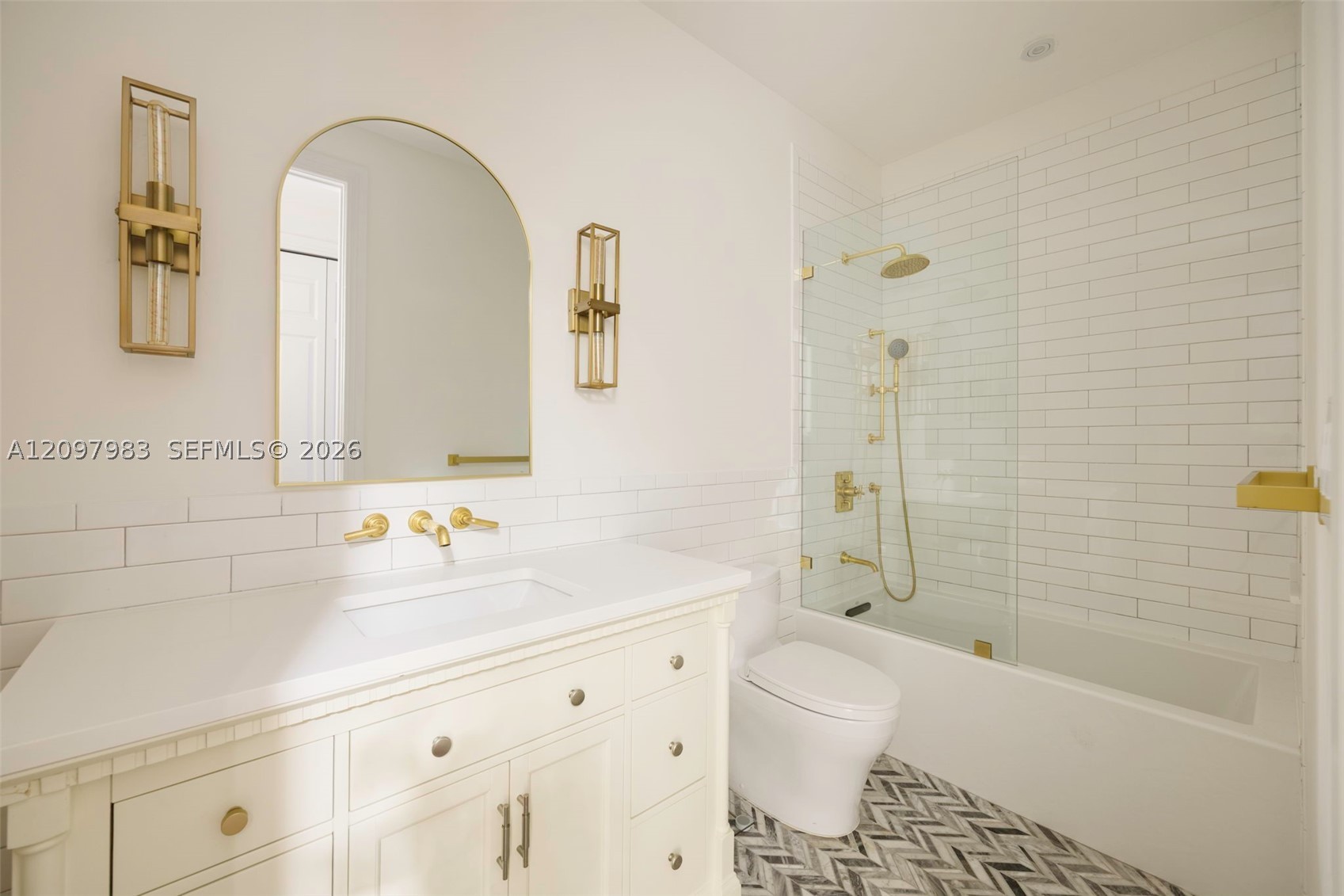 17015 SW 74th Ave Palmetto Bay, FL 33157