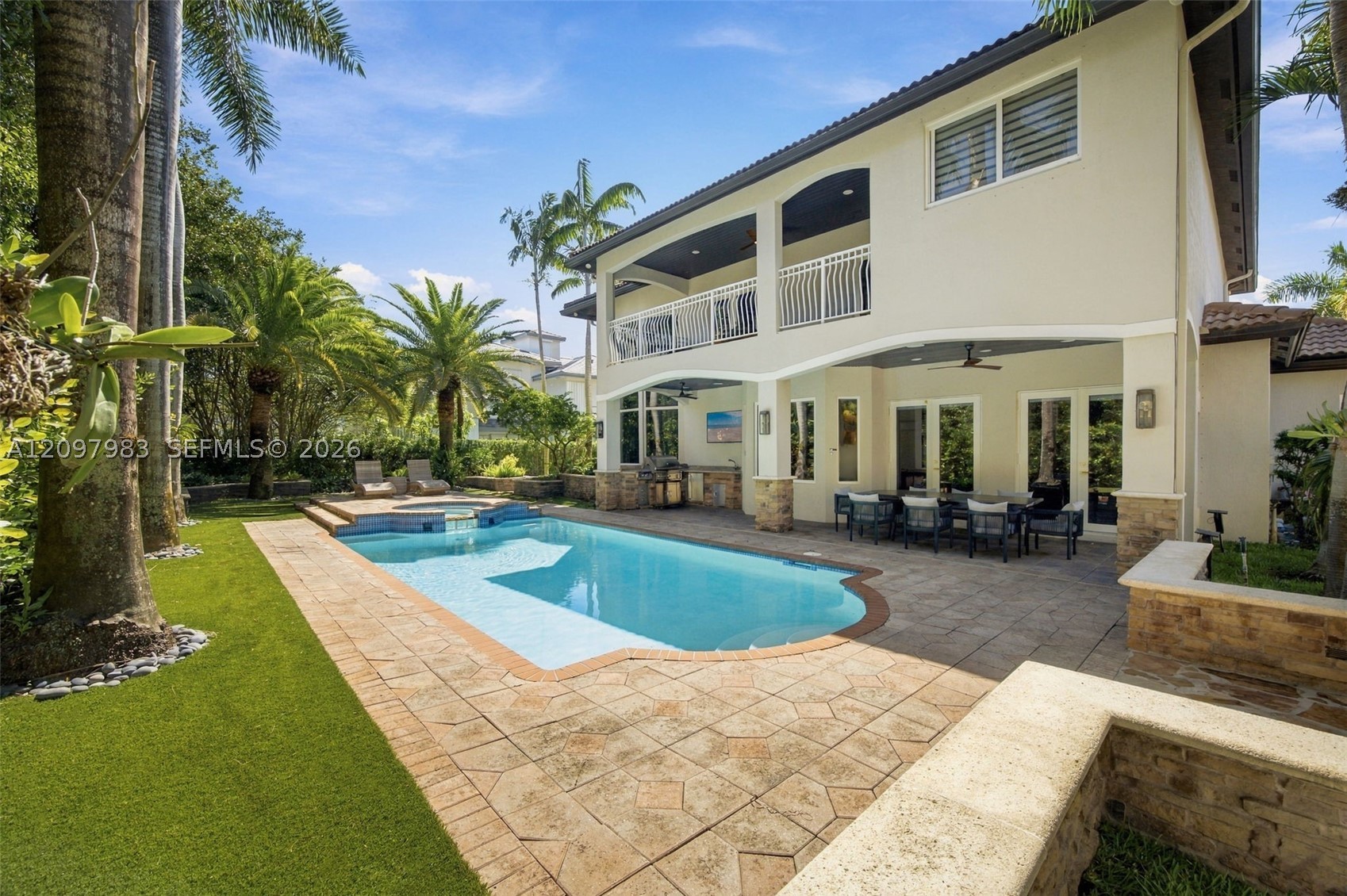 17015 SW 74th Ave Palmetto Bay, FL 33157