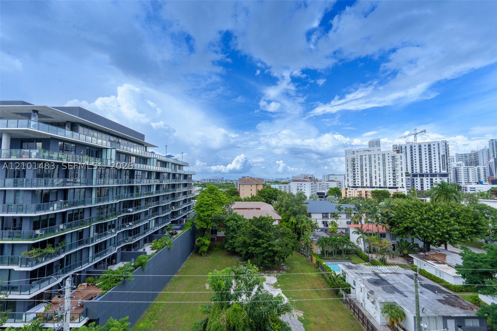 1611 SW 2nd Ave #613 Miami, FL 33129
