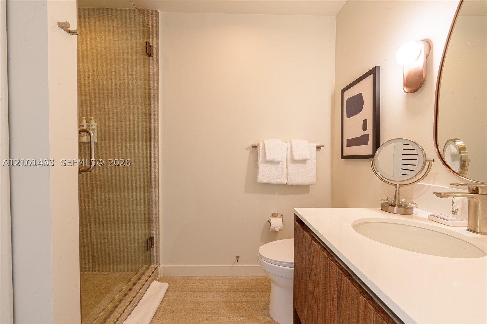 1611 SW 2nd Ave #613 Miami, FL 33129