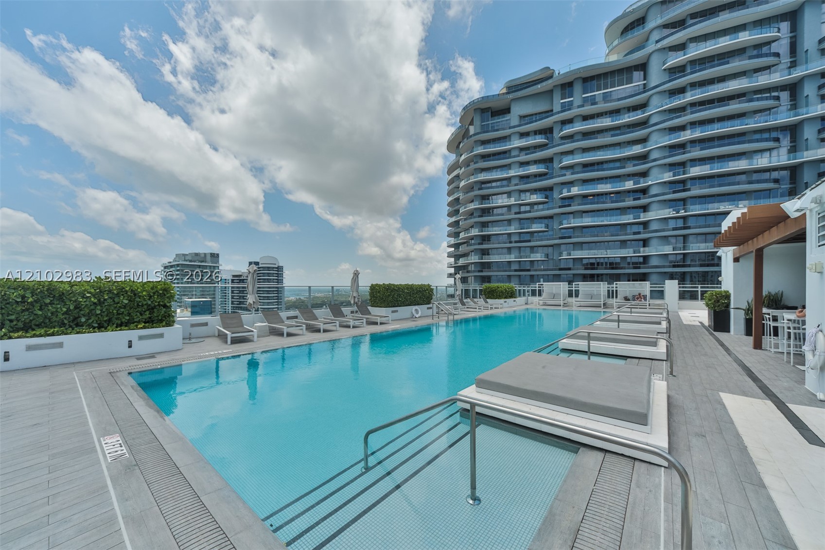 image 1010 Brickell34