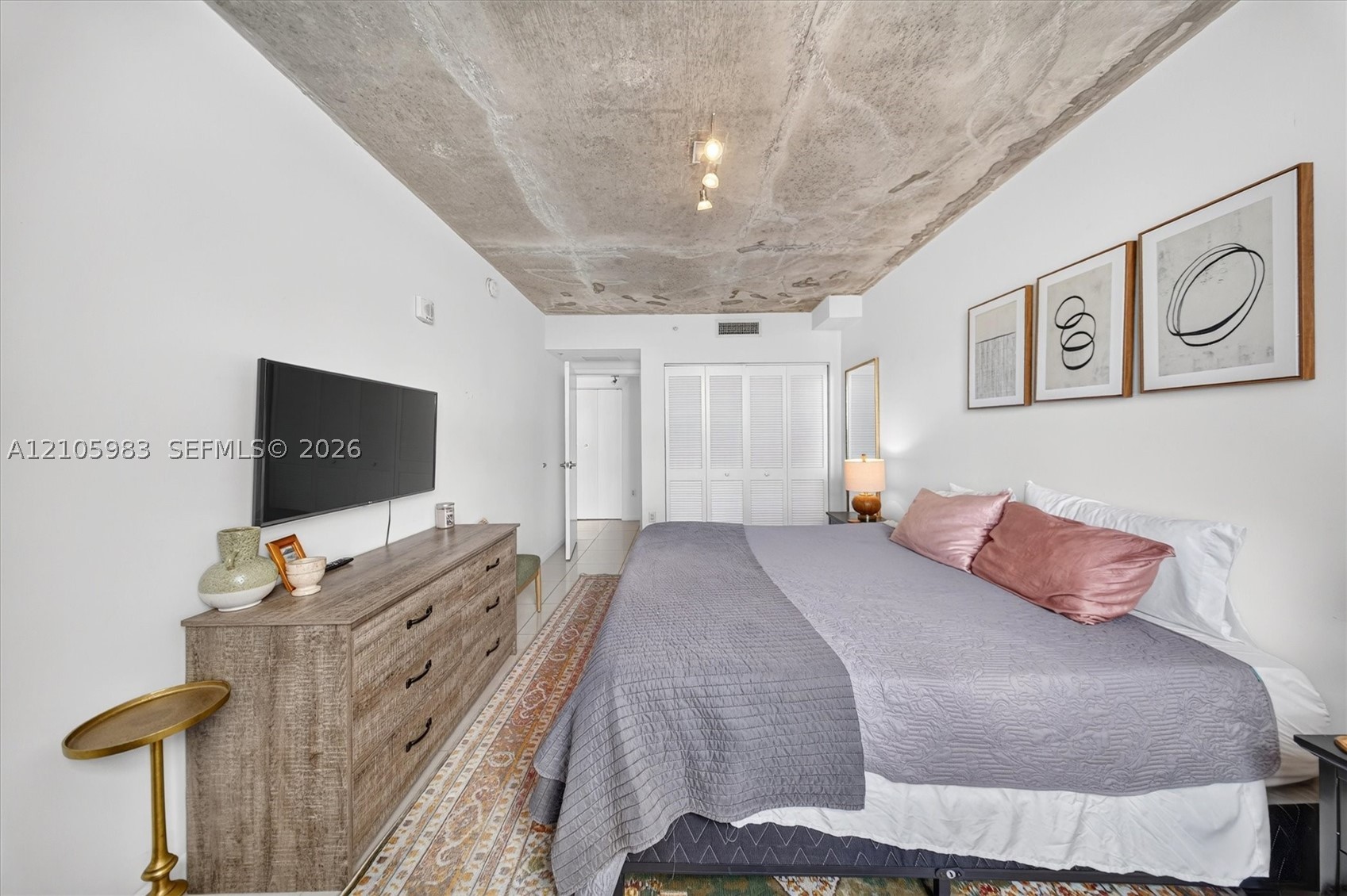 image Midblock Condo12