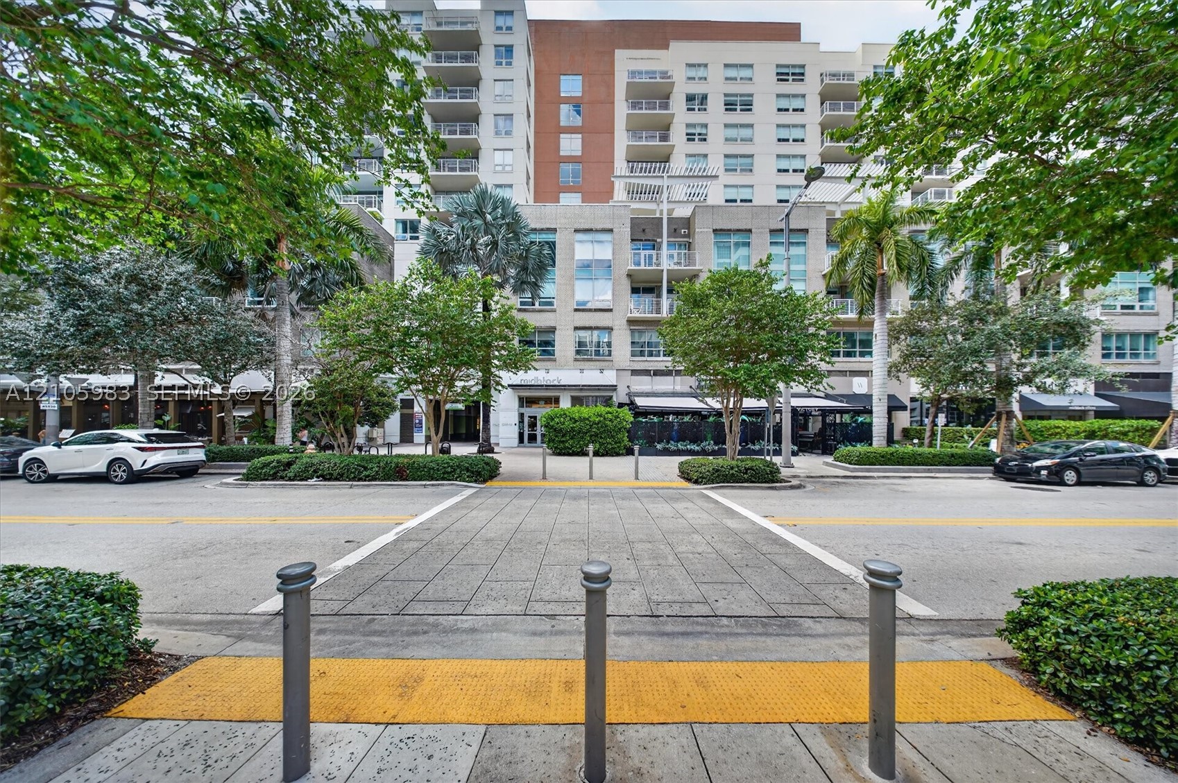 image Midblock Condo28