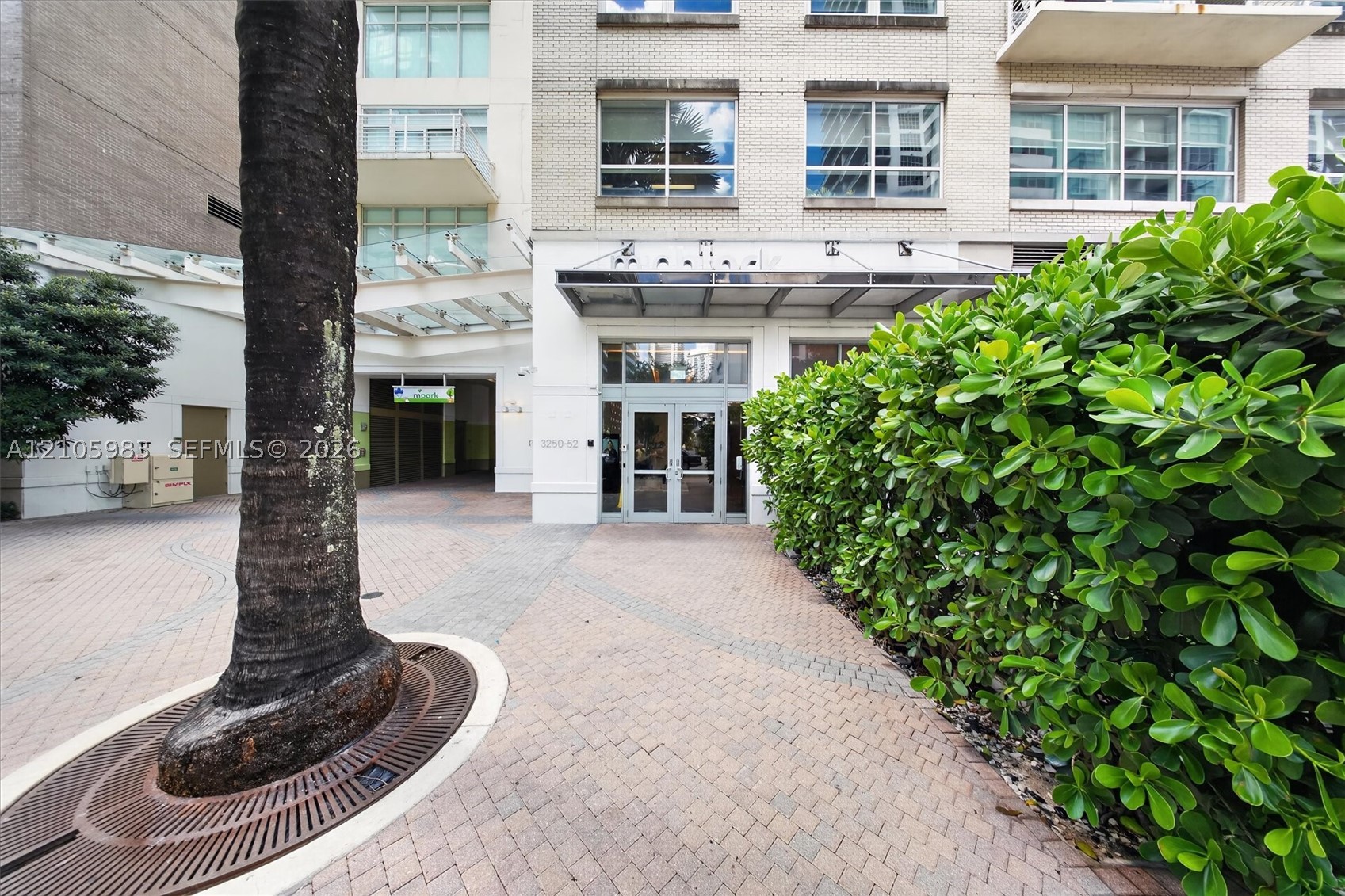 image Midblock Condo29
