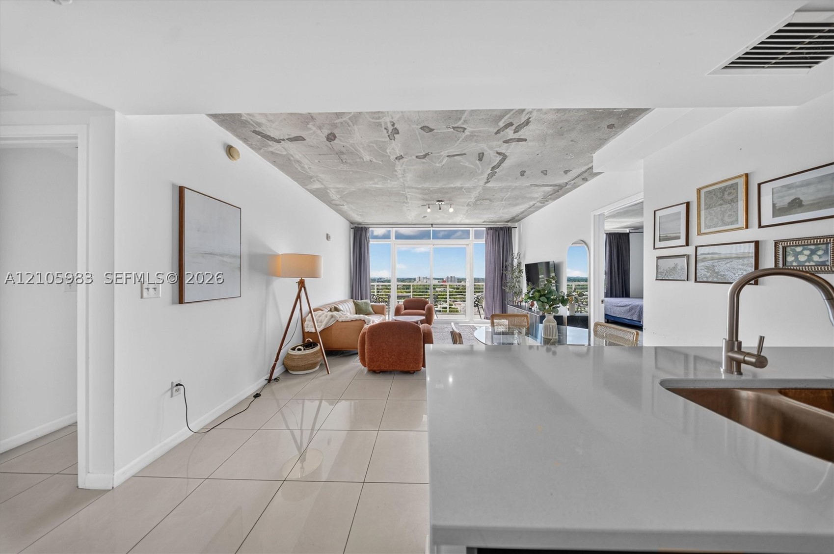 image Midblock Condo4