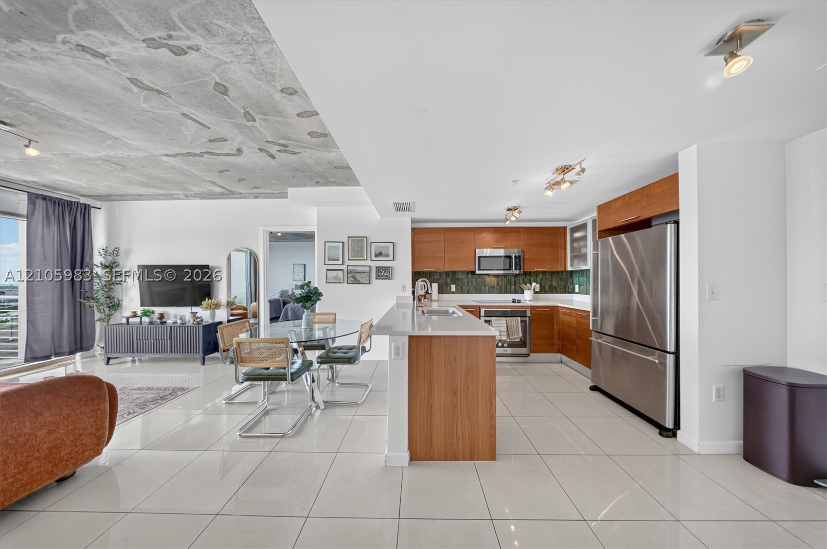 image Midblock Condo5