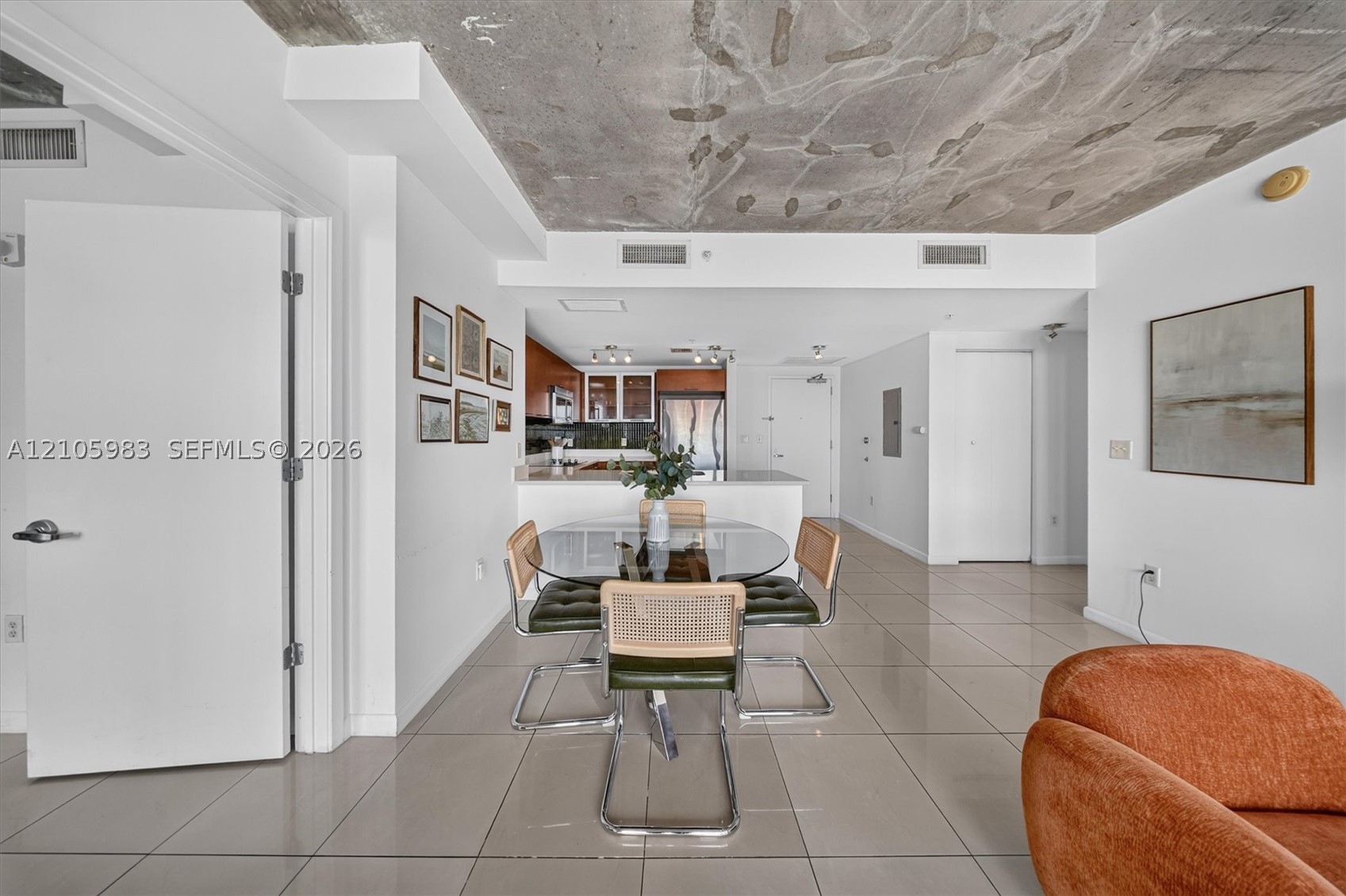 image Midblock Condo8