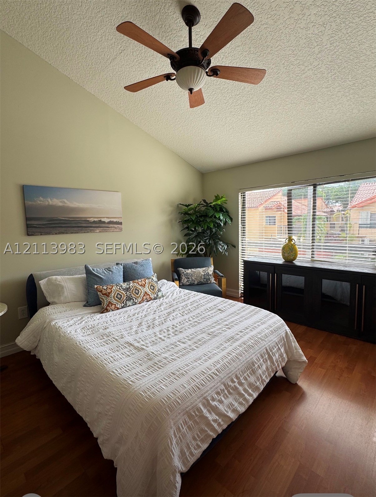 10122 SW 77th Ct