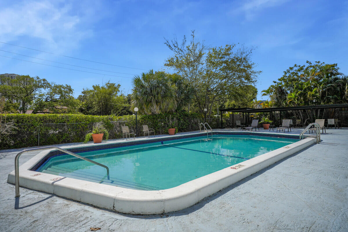 16851 NE 23rd #A408 North Miami Beach, FL 33160