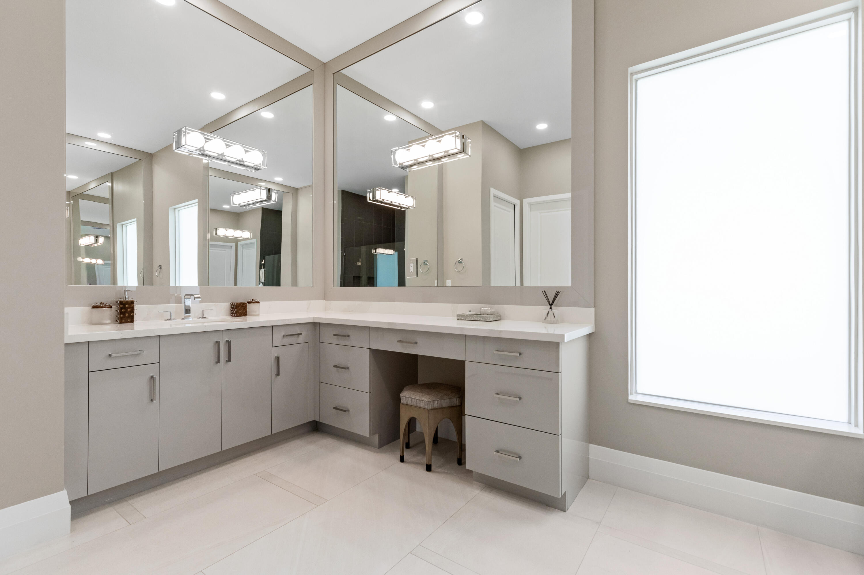 9831 Great Barrier Boynton Beach, FL 33473