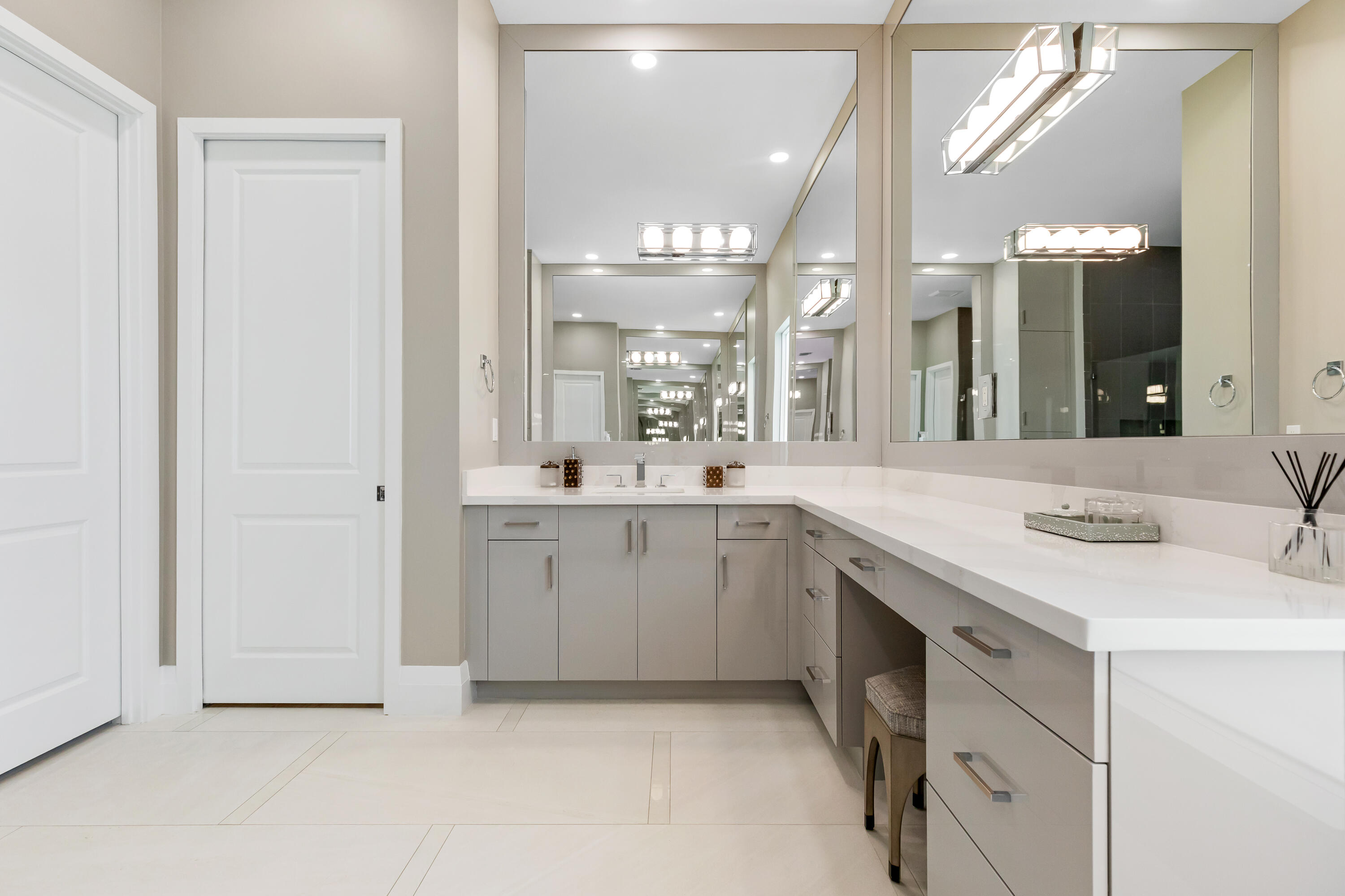 9831 Great Barrier Boynton Beach, FL 33473