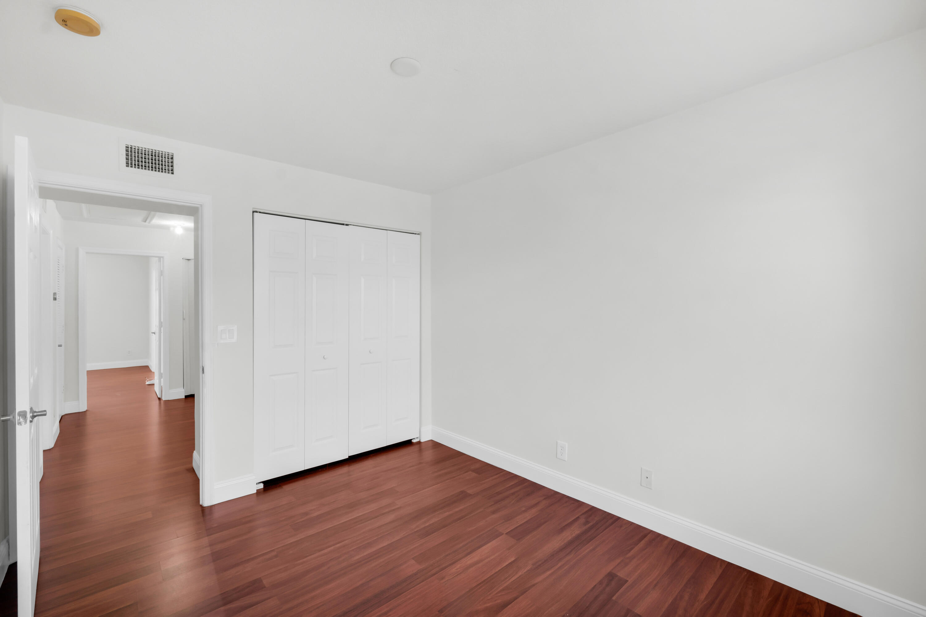 2581 Riverside Coral Springs, FL 33065