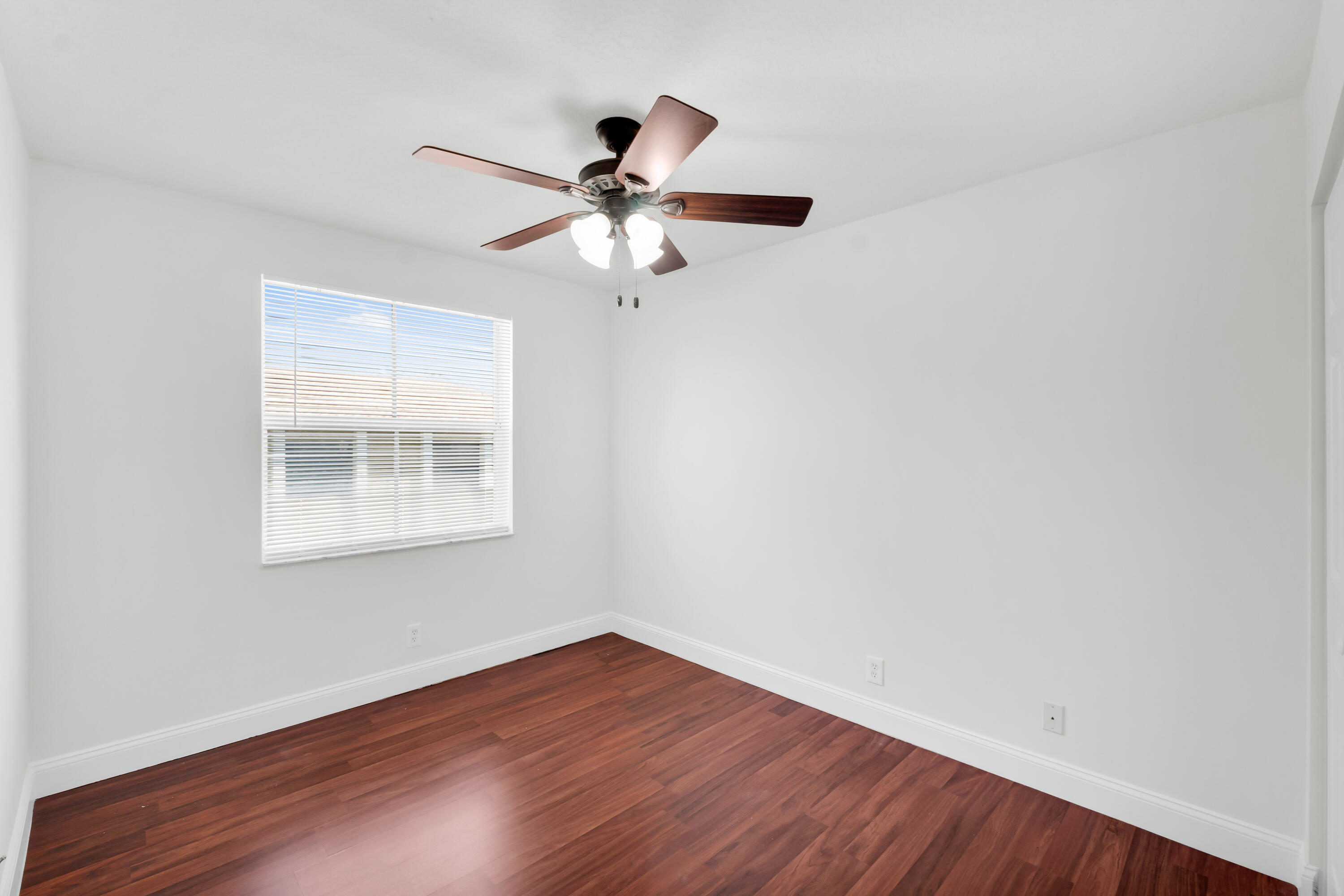 2581 Riverside Coral Springs, FL 33065