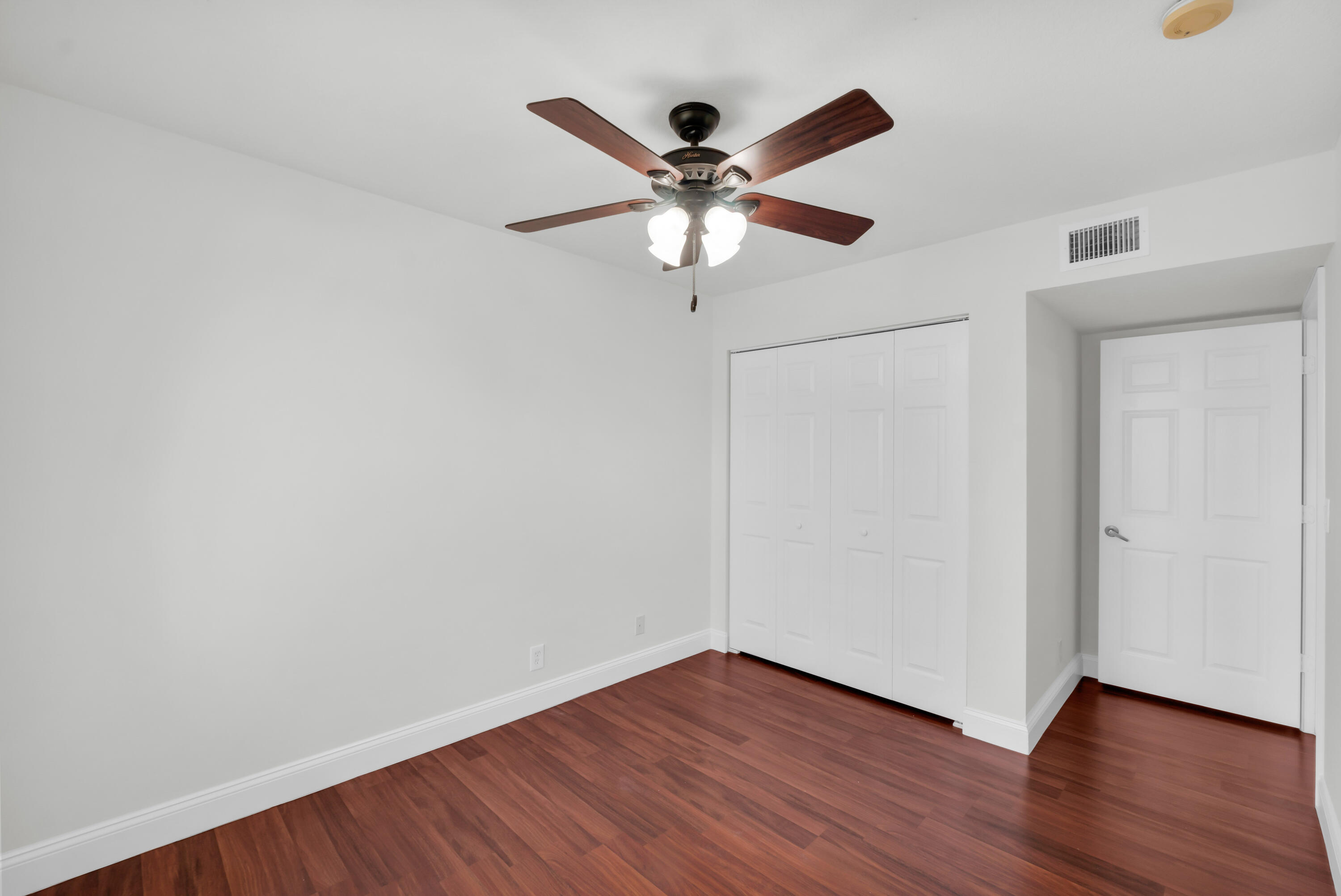 2581 Riverside Coral Springs, FL 33065