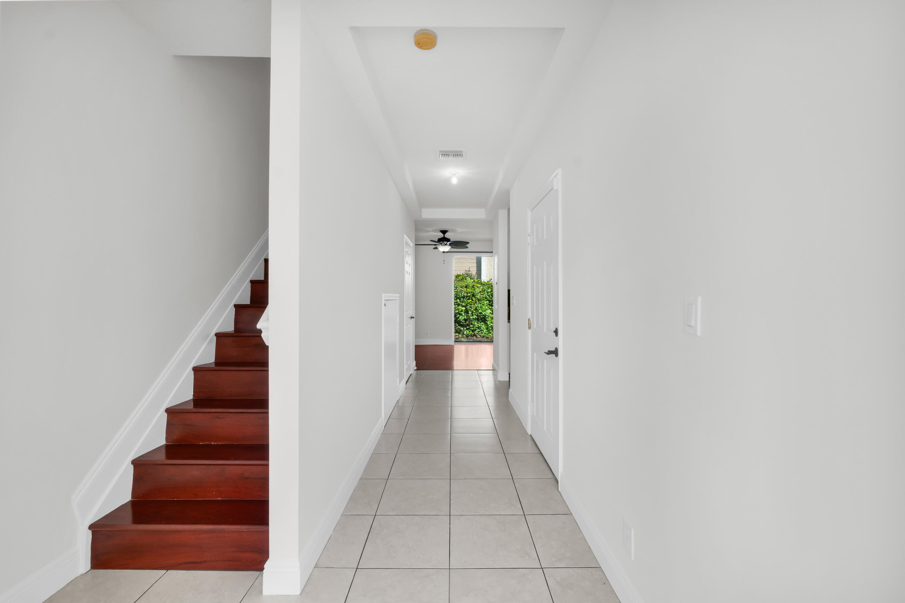 2581 Riverside Coral Springs, FL 33065