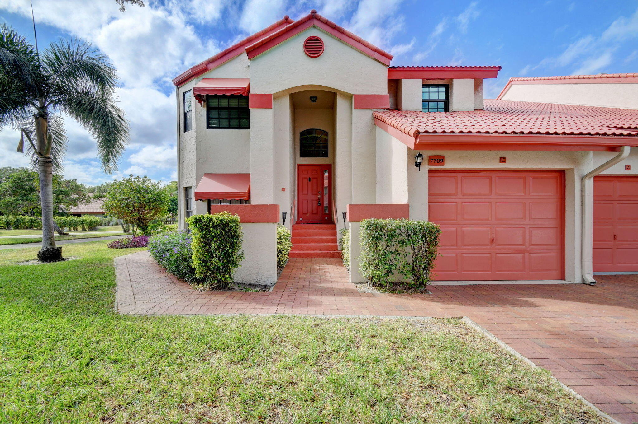 7709 Lexington Clb #C