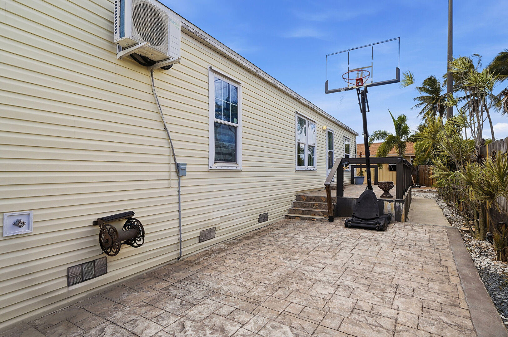 5301 SW 29th Fort Lauderdale, FL 33312