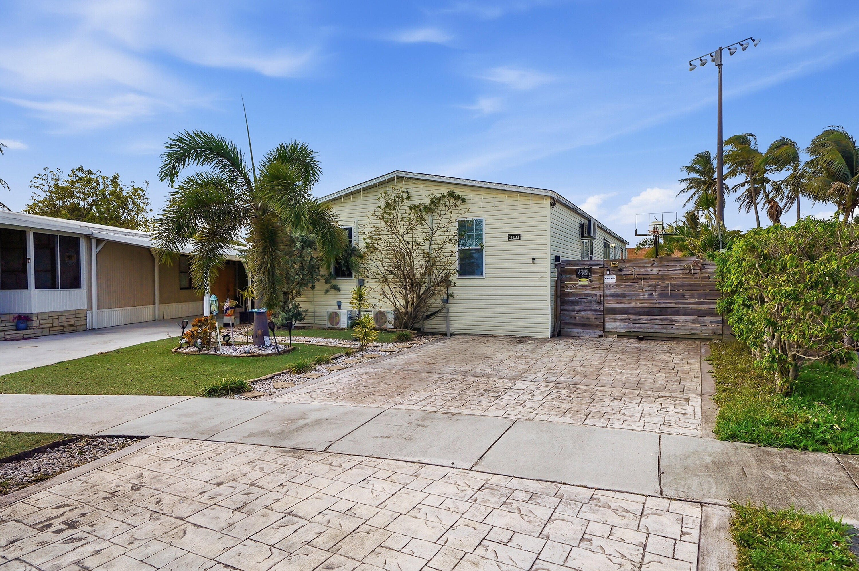 5301 SW 29th Fort Lauderdale, FL 33312