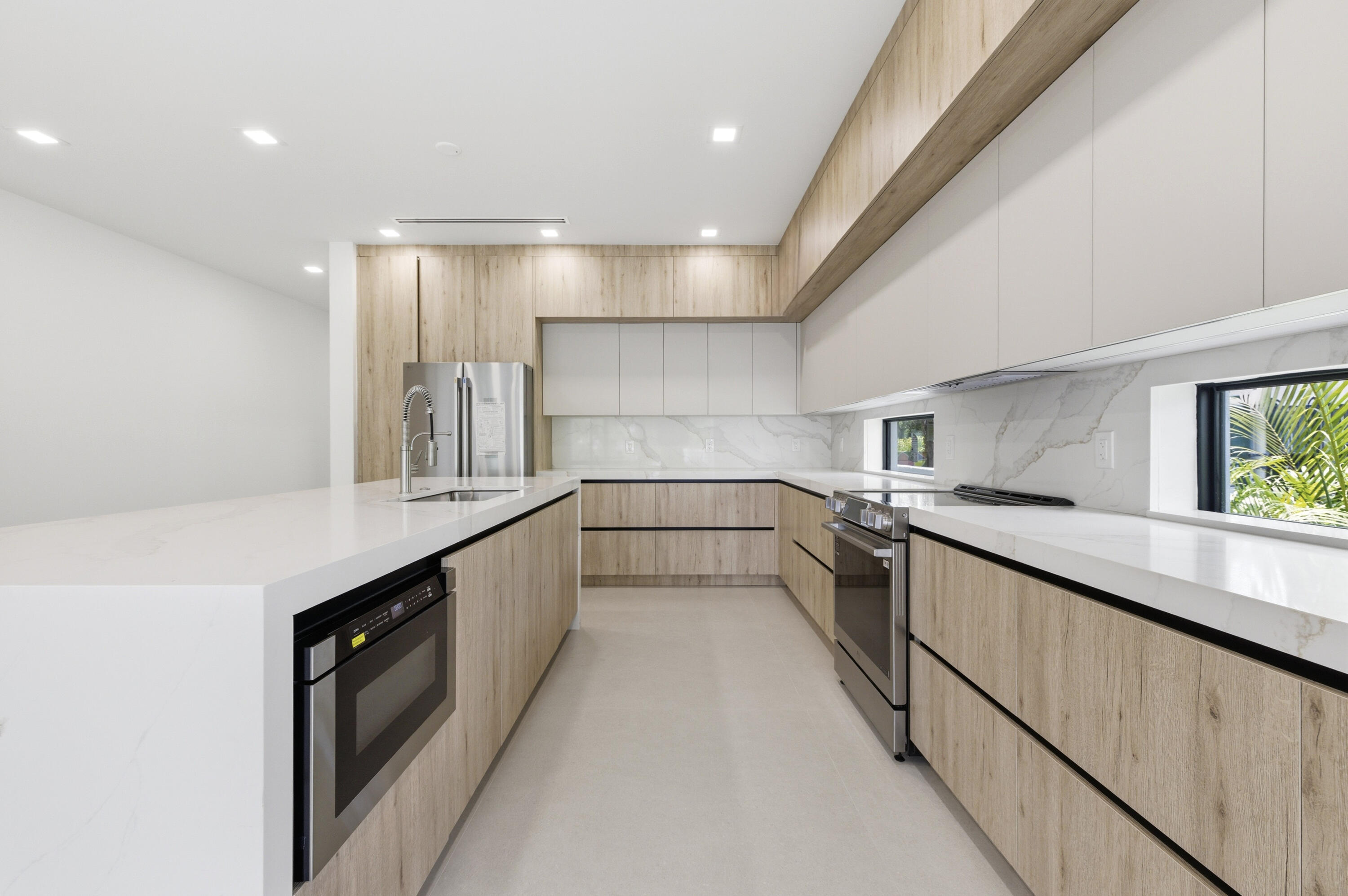 819 SW 1st Fort Lauderdale, FL 33312
