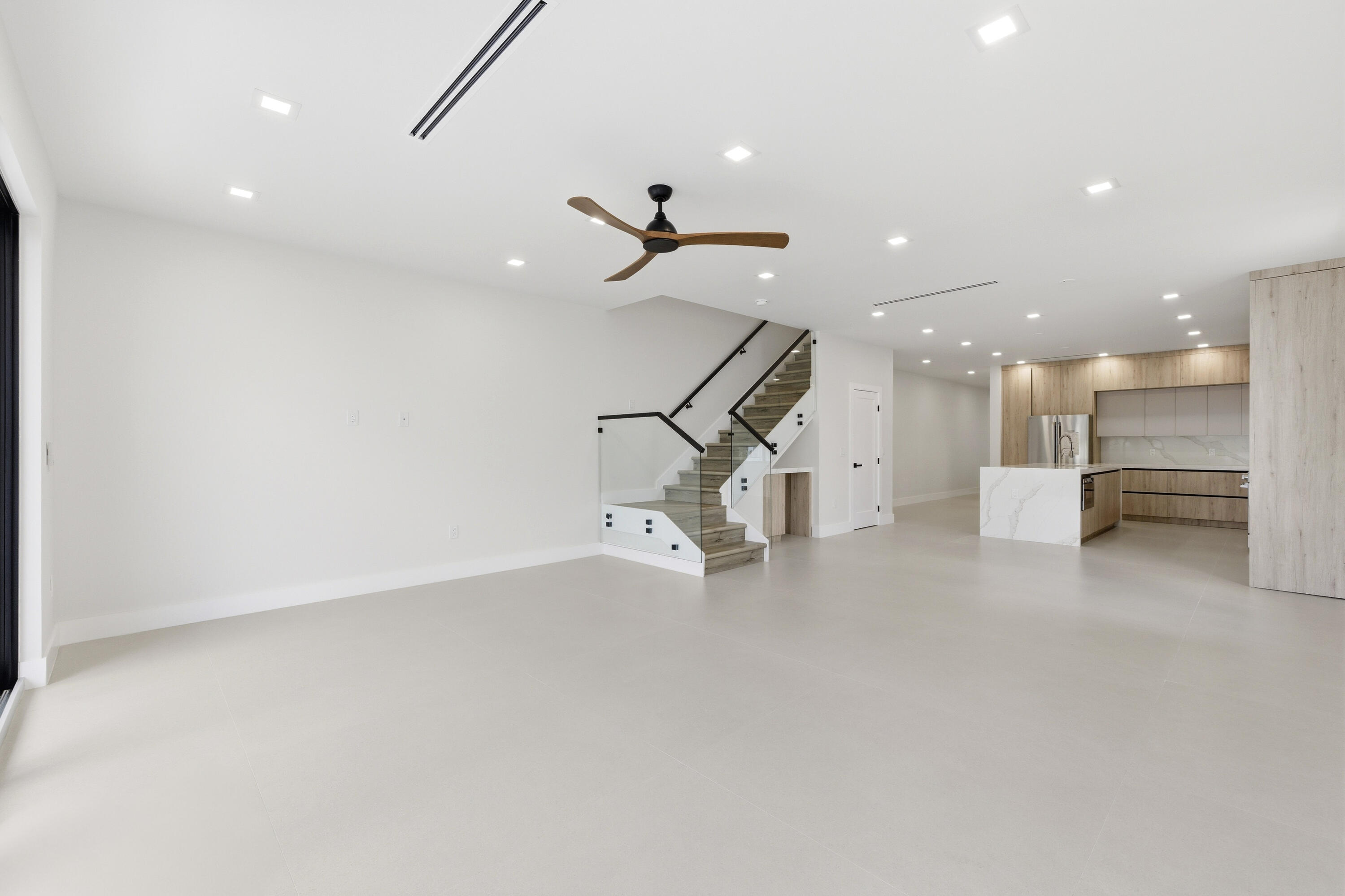 819 SW 1st Fort Lauderdale, FL 33312