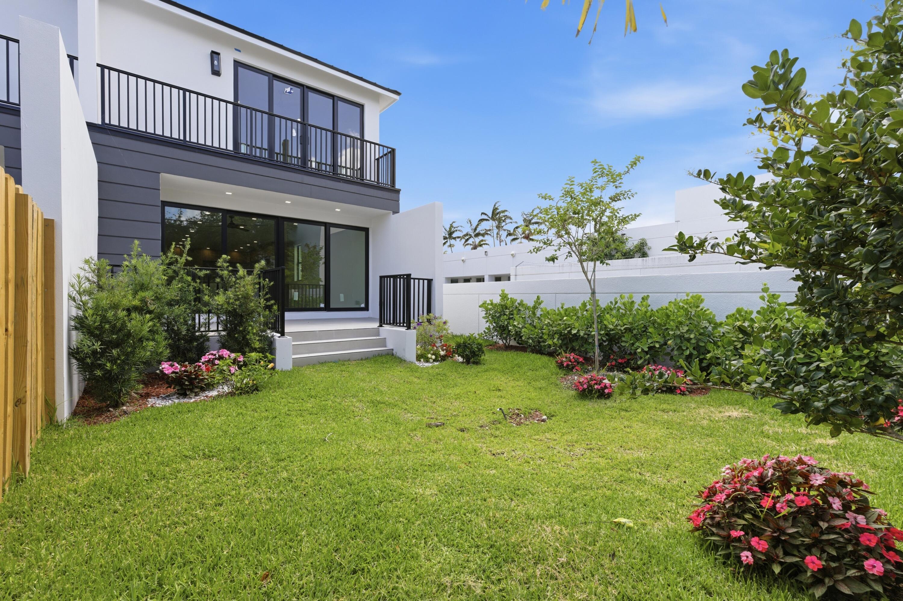 819 SW 1st Fort Lauderdale, FL 33312