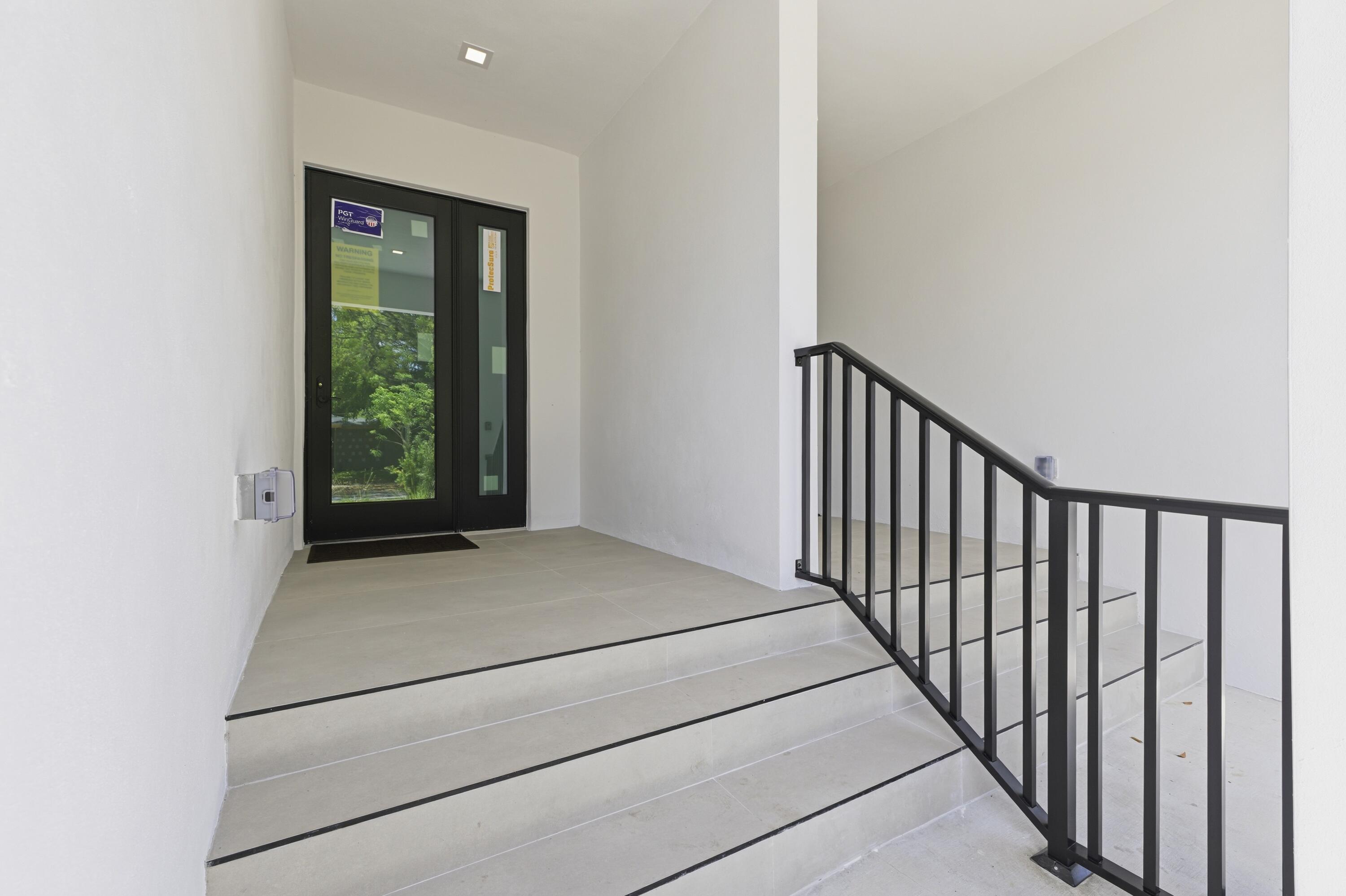 819 SW 1st Fort Lauderdale, FL 33312