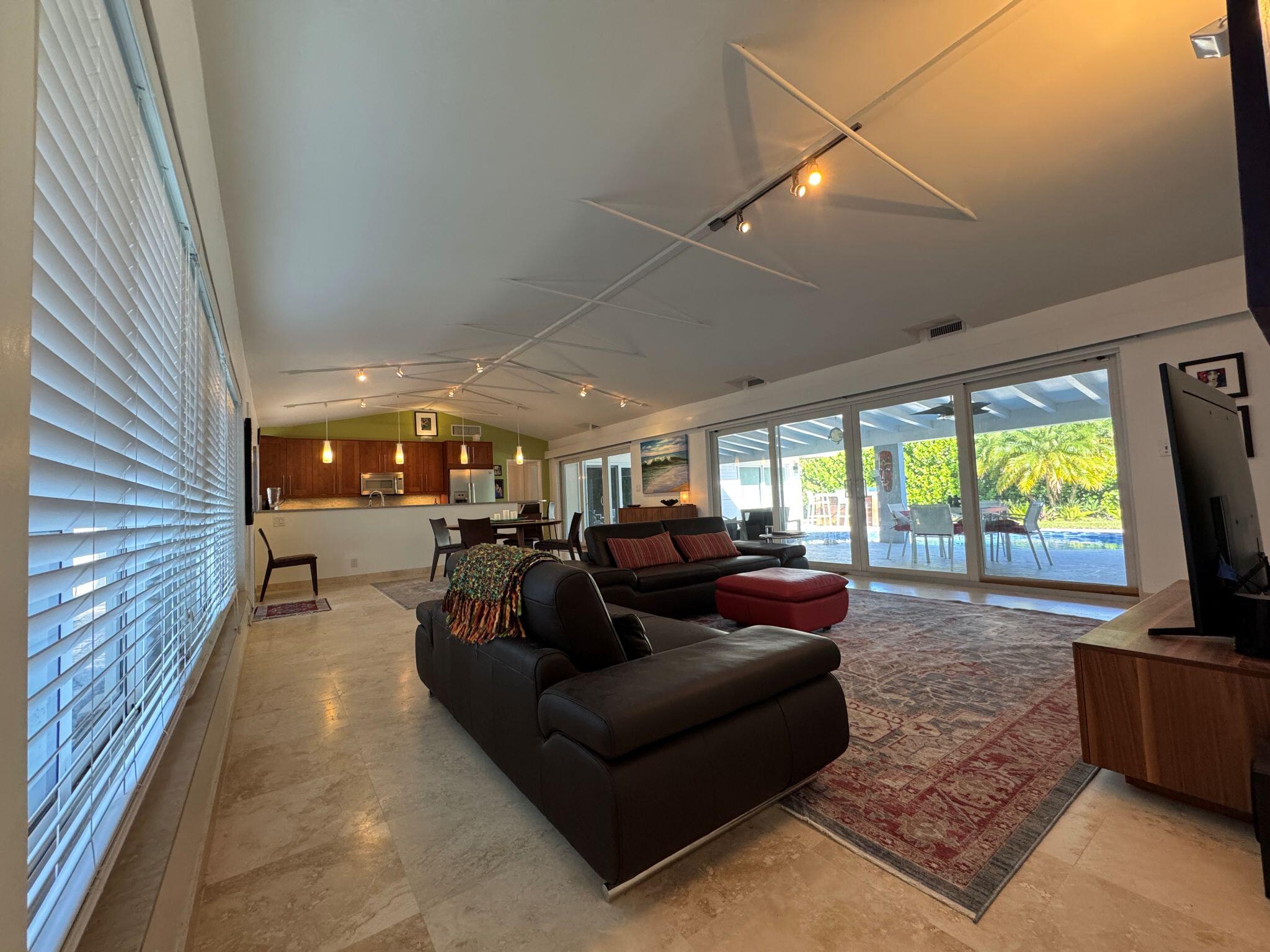 2701 NE 27th Fort Lauderdale, FL 33306