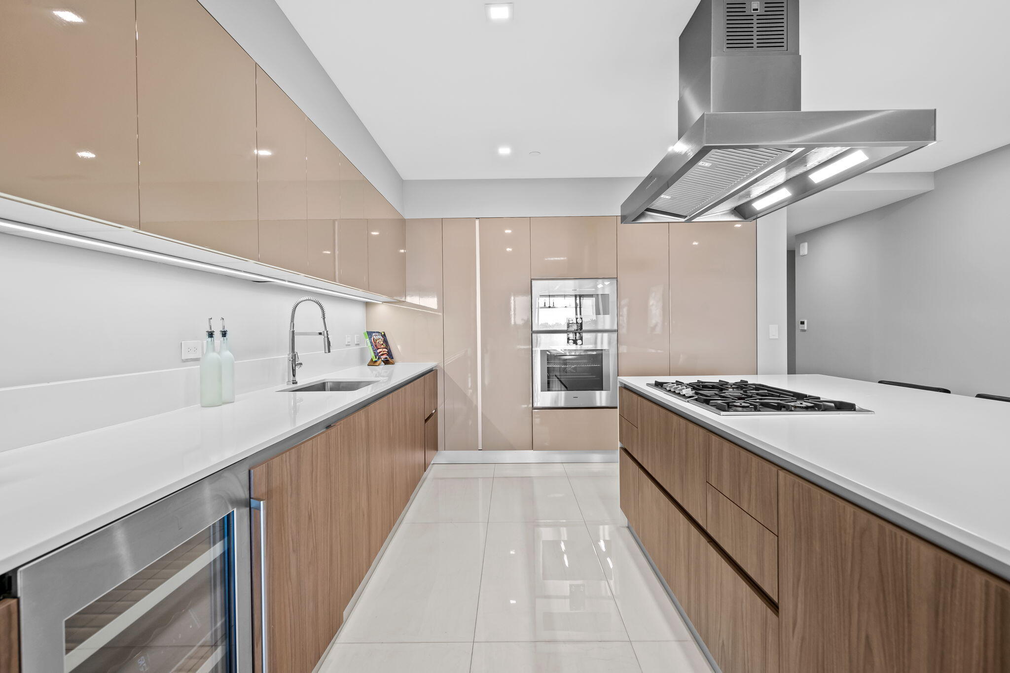 435 Bayshore #302 Fort Lauderdale, FL 33304