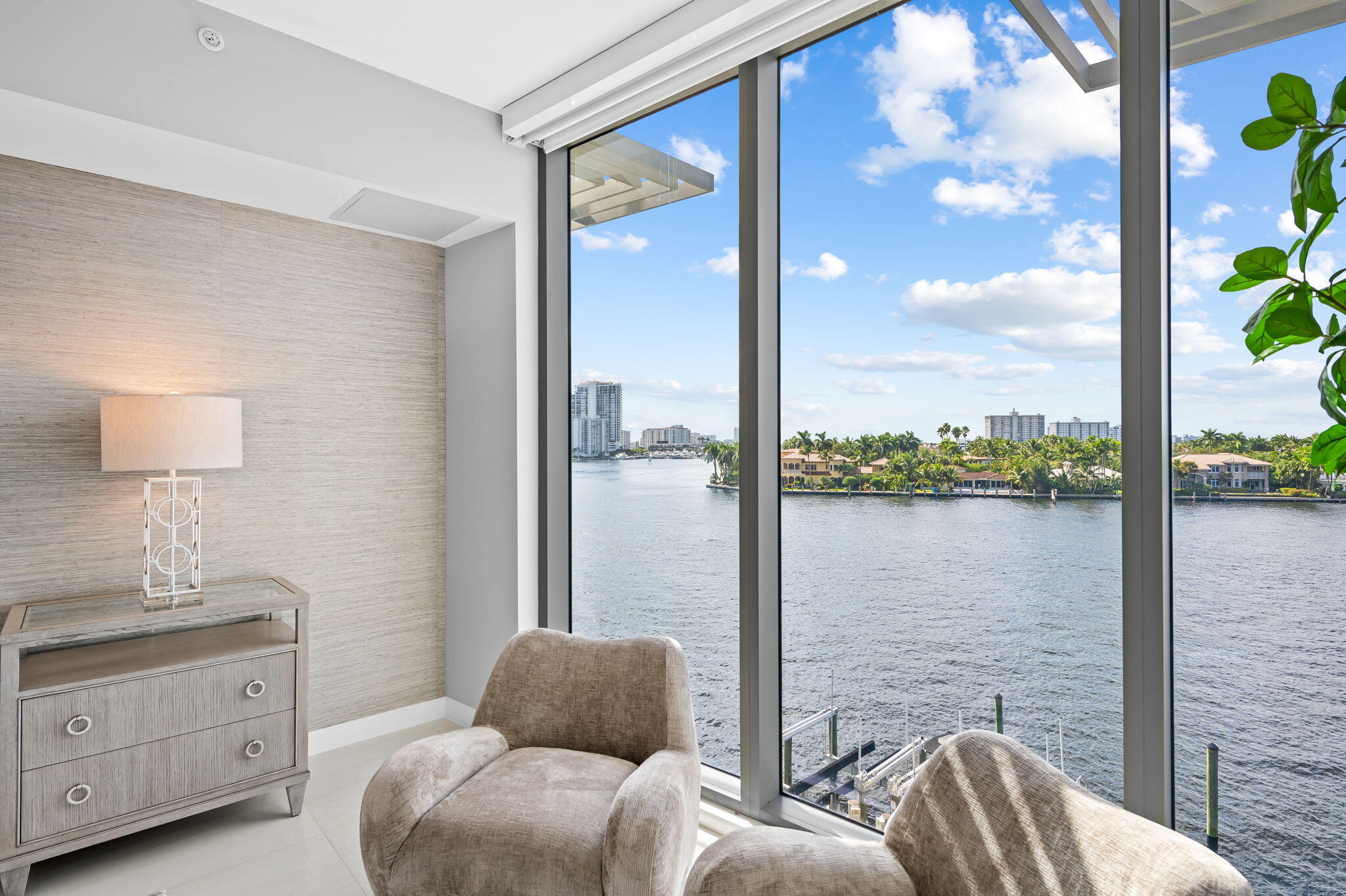 435 Bayshore #302 Fort Lauderdale, FL 33304
