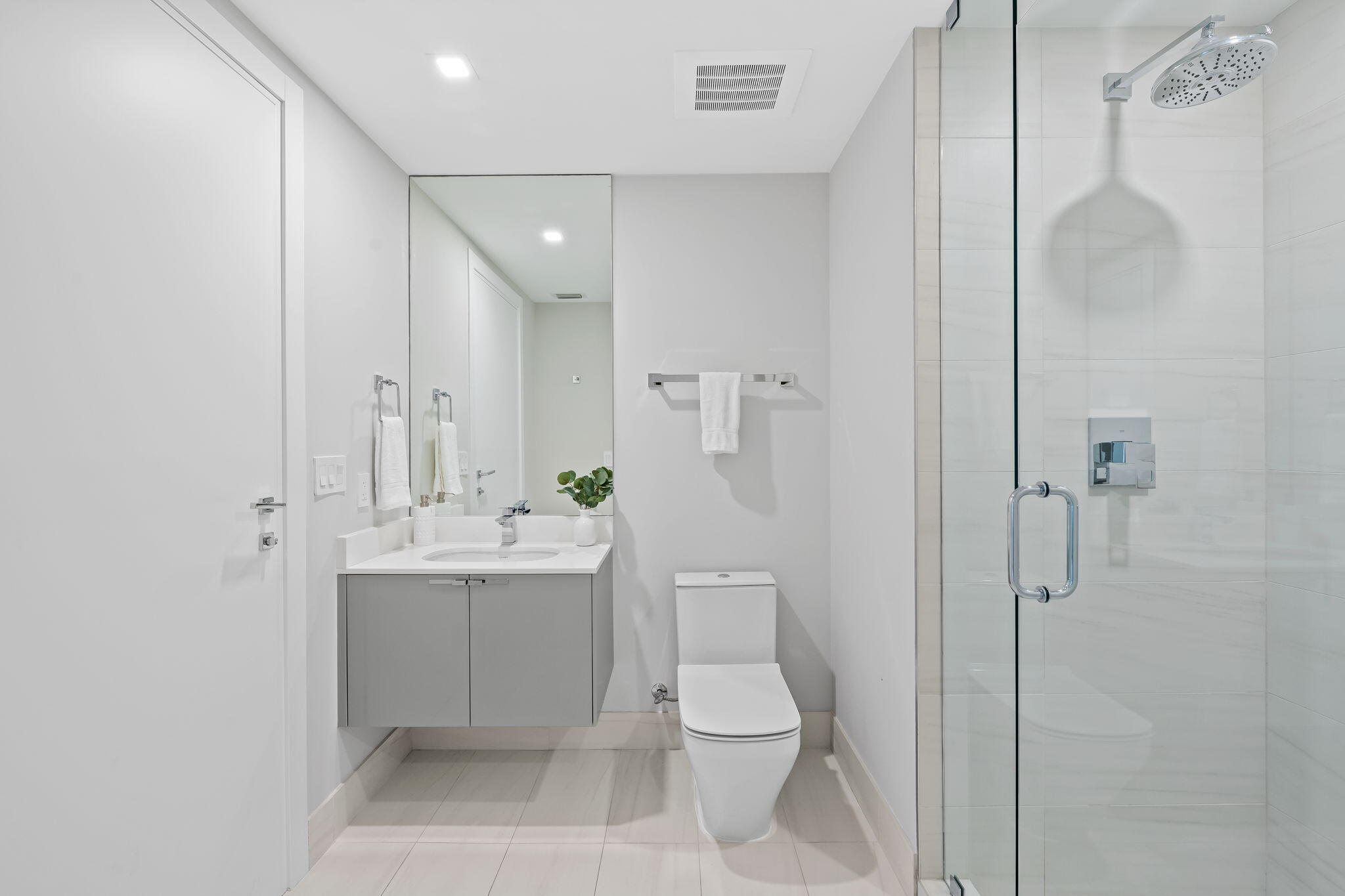 435 Bayshore #302 Fort Lauderdale, FL 33304