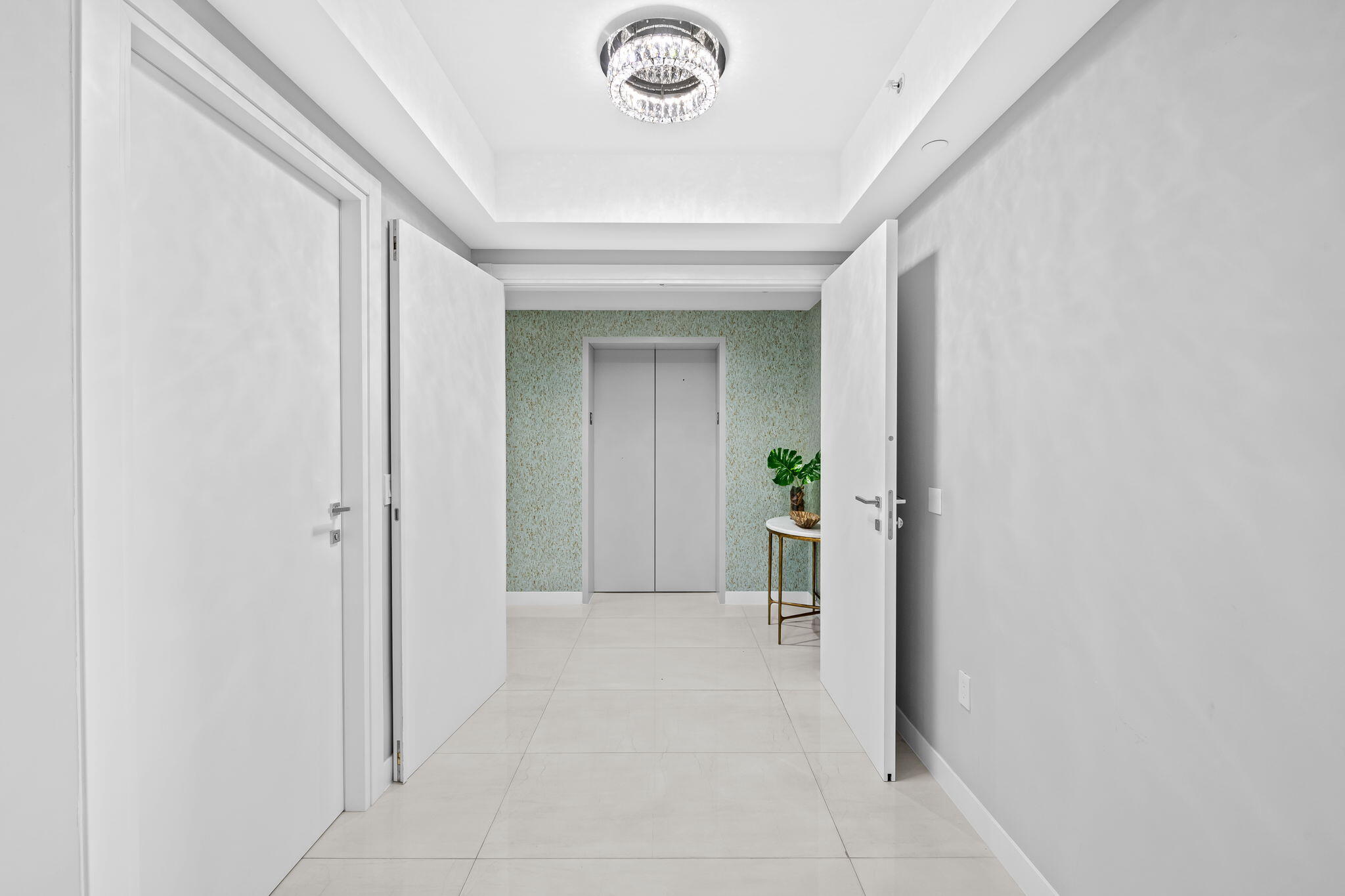 435 Bayshore #302 Fort Lauderdale, FL 33304