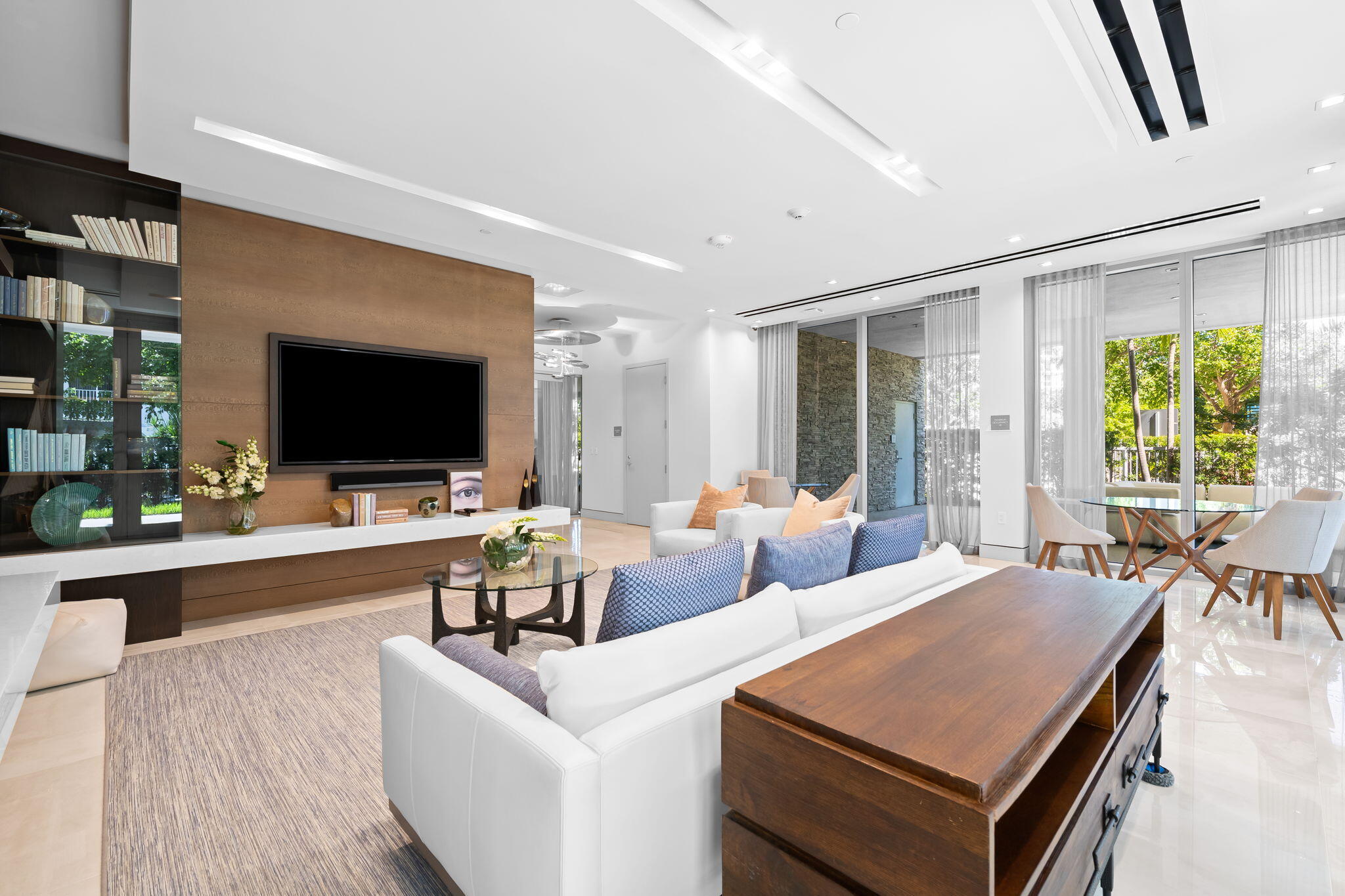 435 Bayshore #302 Fort Lauderdale, FL 33304
