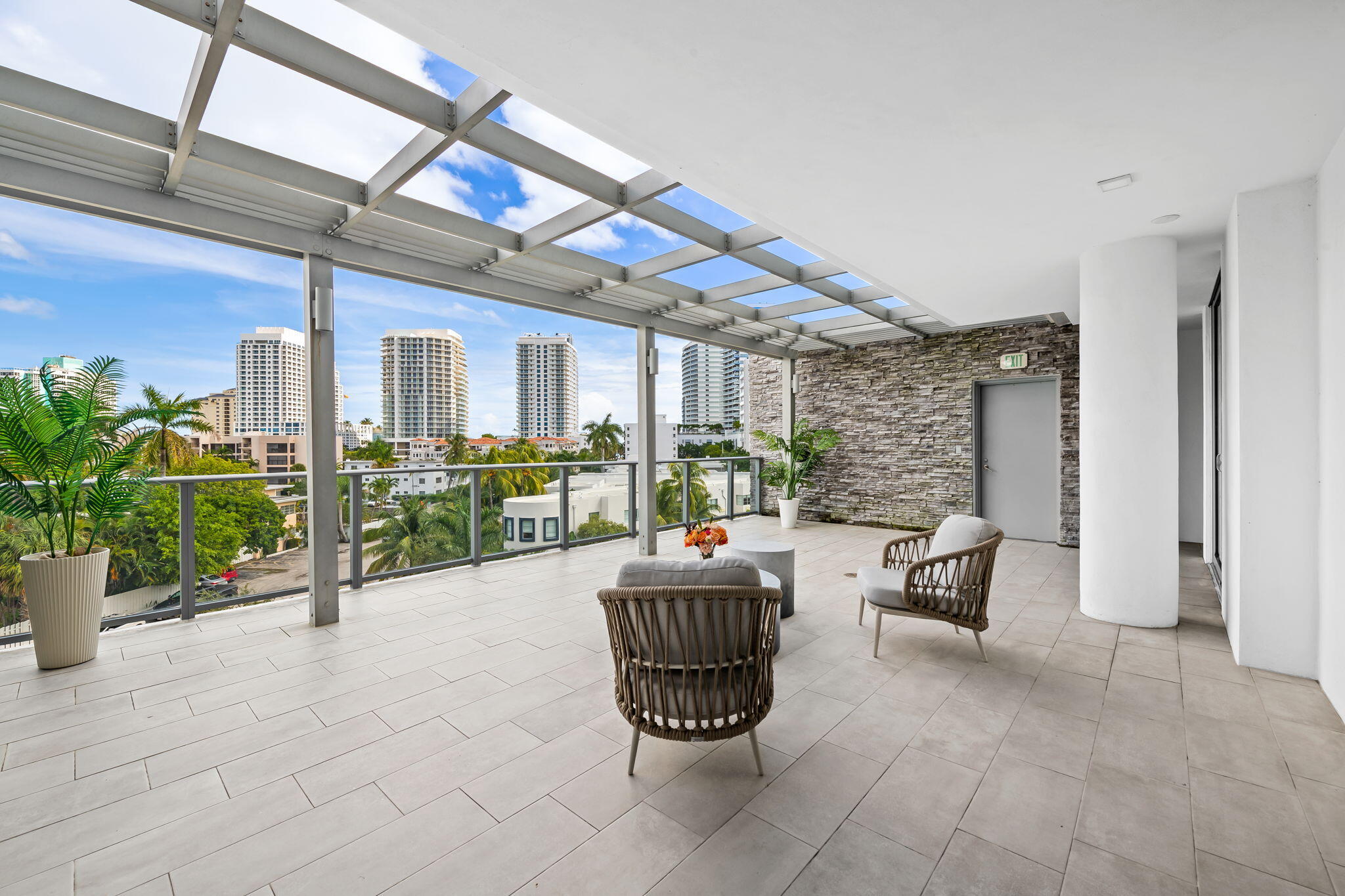 435 Bayshore #302 Fort Lauderdale, FL 33304