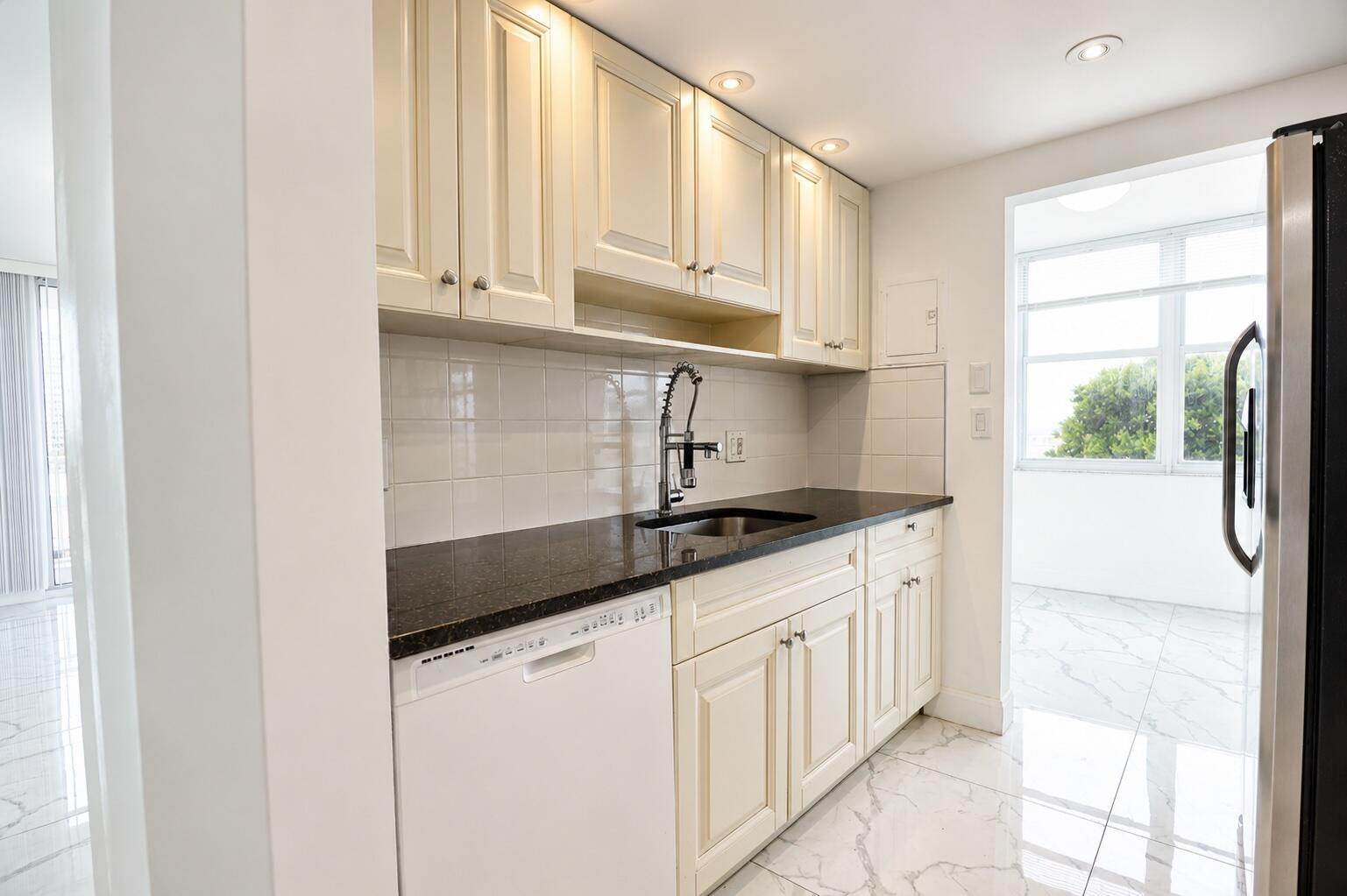 101 Briny #401 Pompano Beach, FL 33062