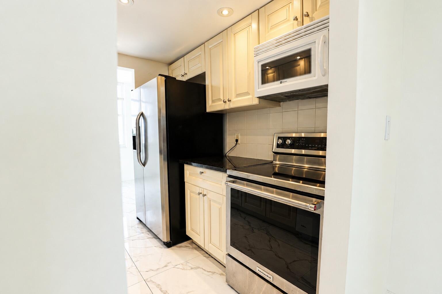101 Briny #401 Pompano Beach, FL 33062
