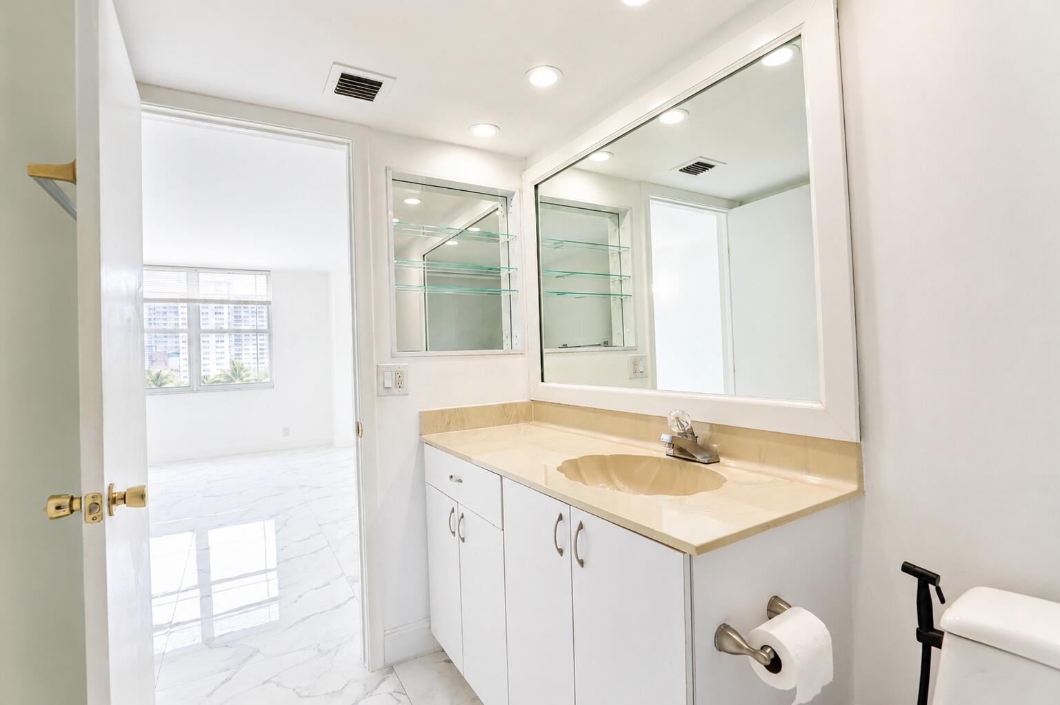 101 Briny #401 Pompano Beach, FL 33062
